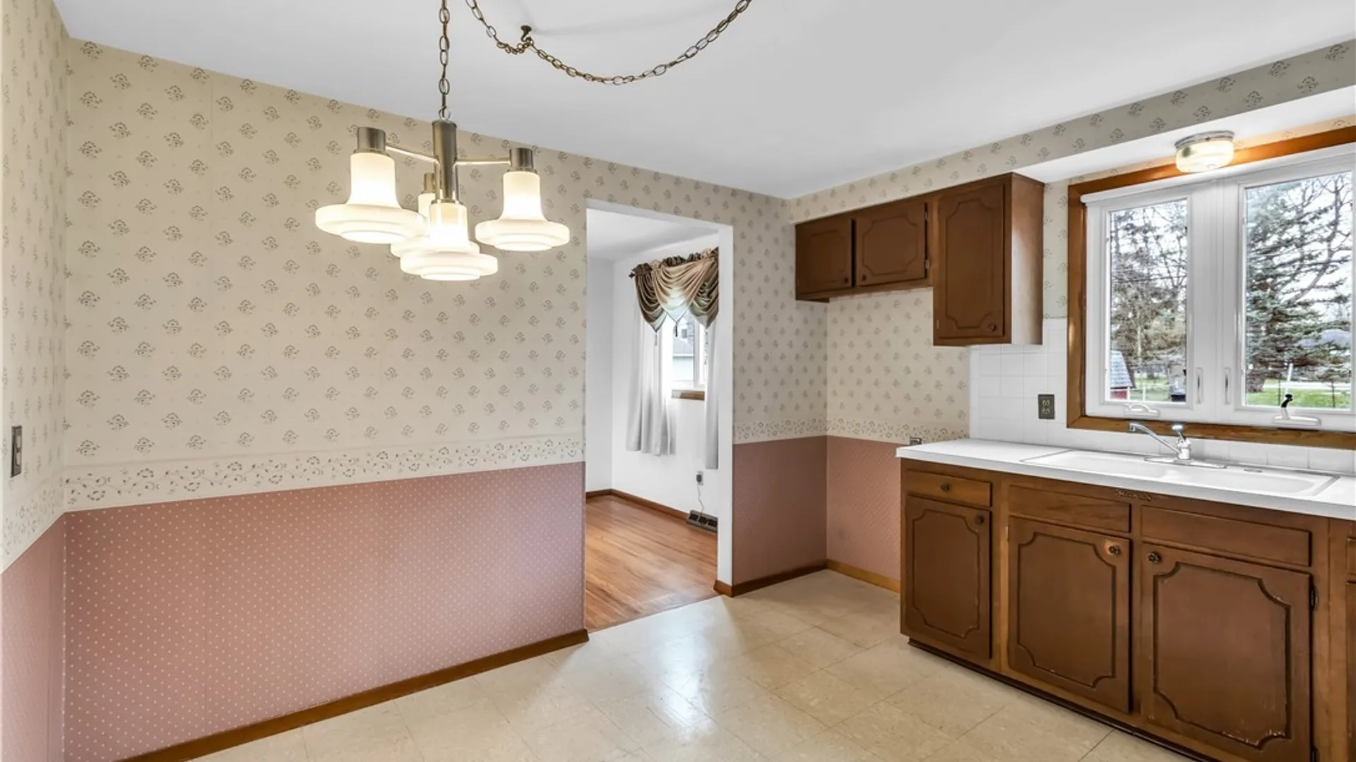 Property at 162 Steven Drive, Cheektowaga, NY 14227 10