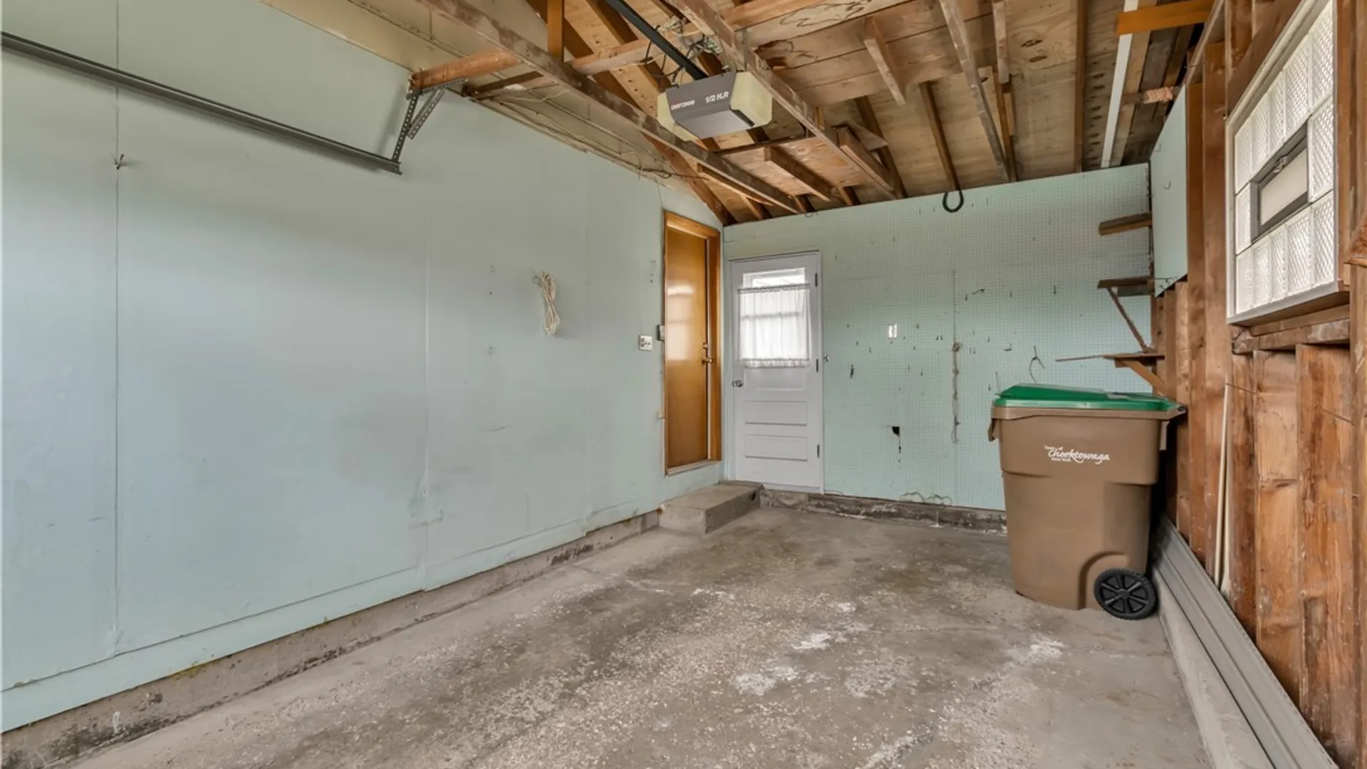 Property at 162 Steven Drive, Cheektowaga, NY 14227 30