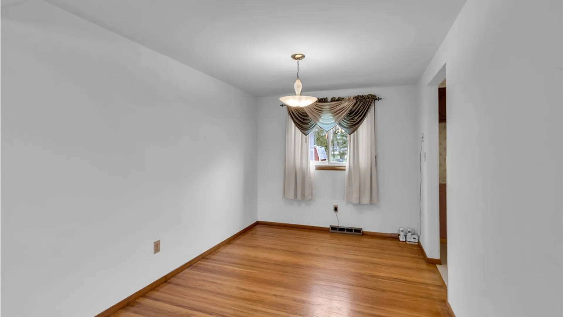 Property at 162 Steven Drive, Cheektowaga, NY 14227 8