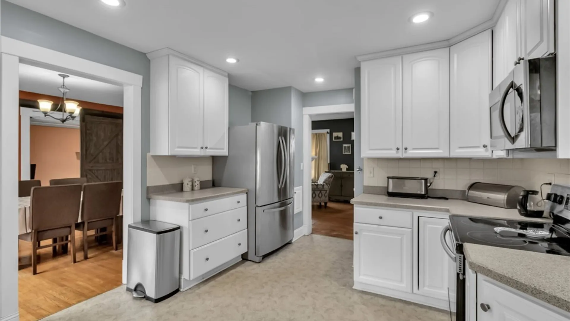 Property at 69 Pfohl Place, Amherst, NY 14221 20