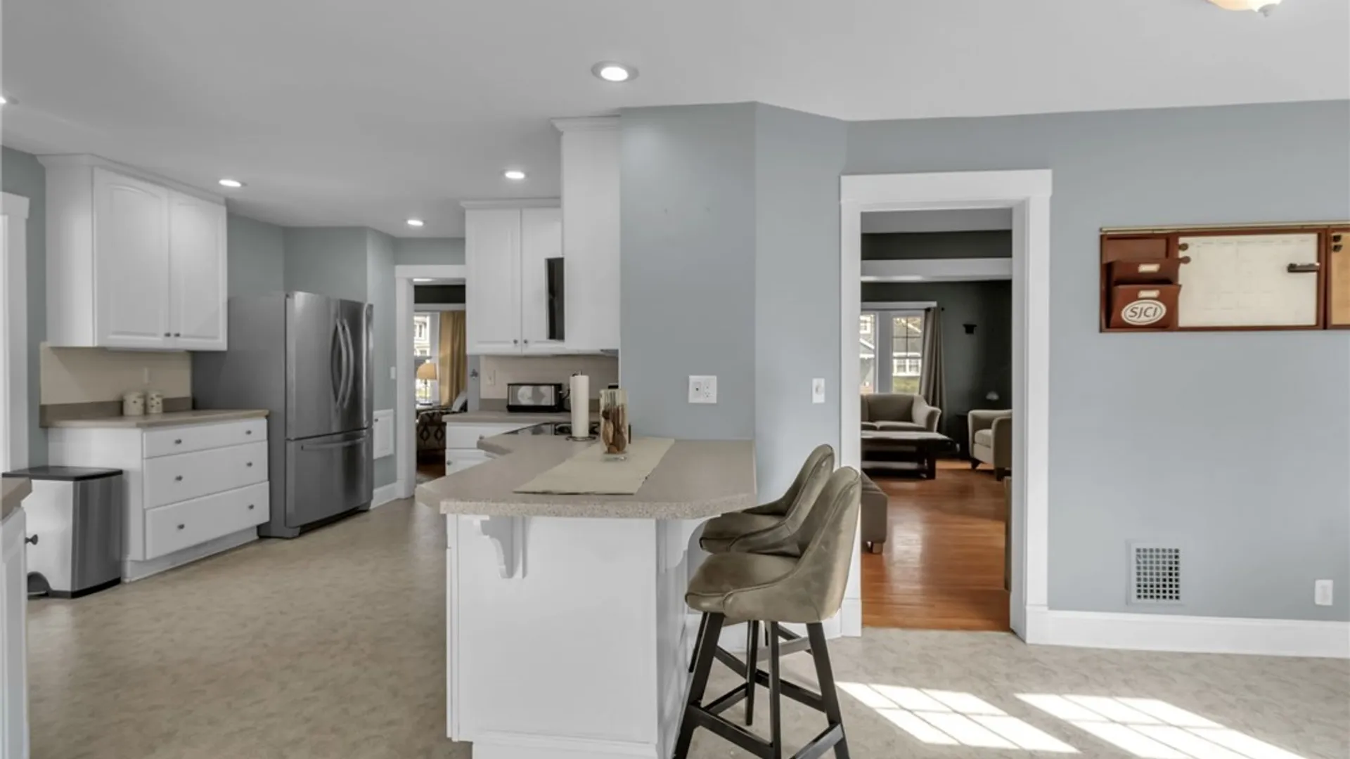 Property at 69 Pfohl Place, Amherst, NY 14221 24