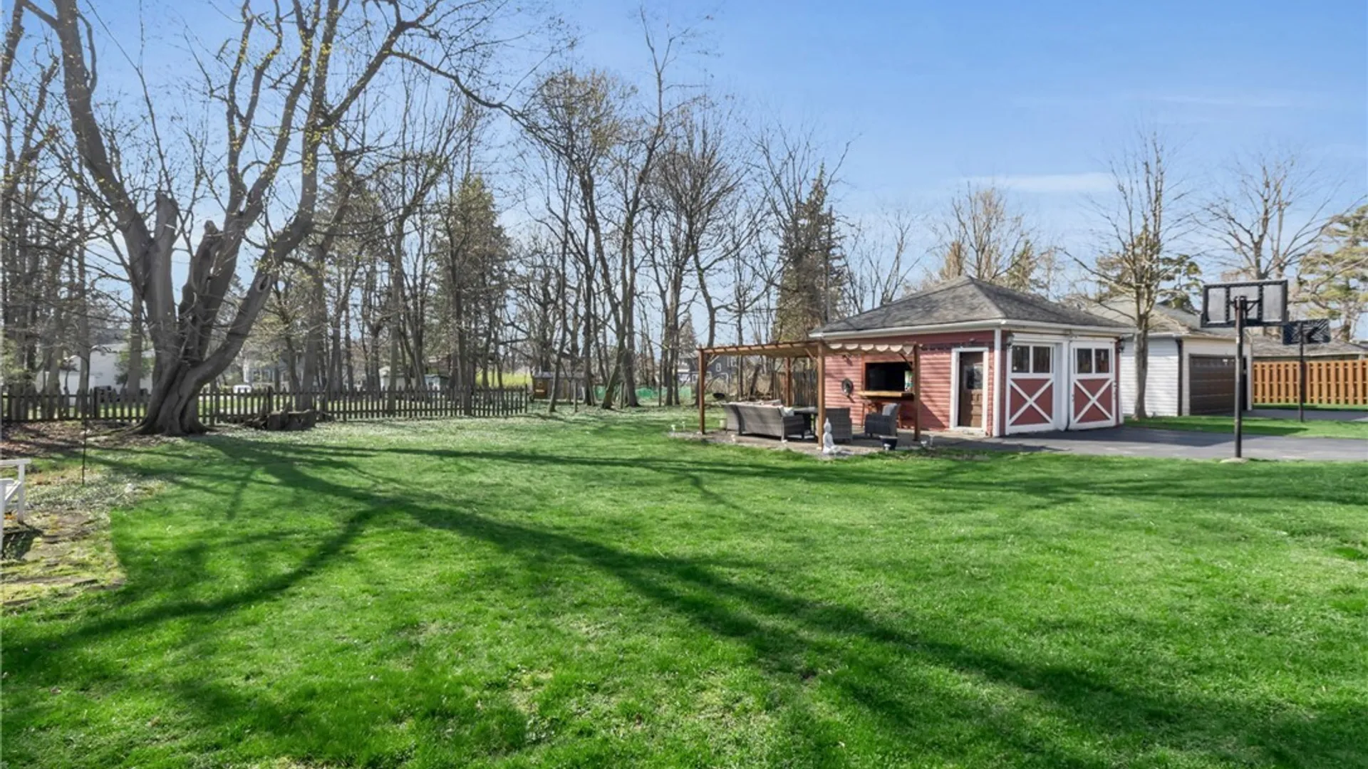 Property at 69 Pfohl Place, Amherst, NY 14221 9