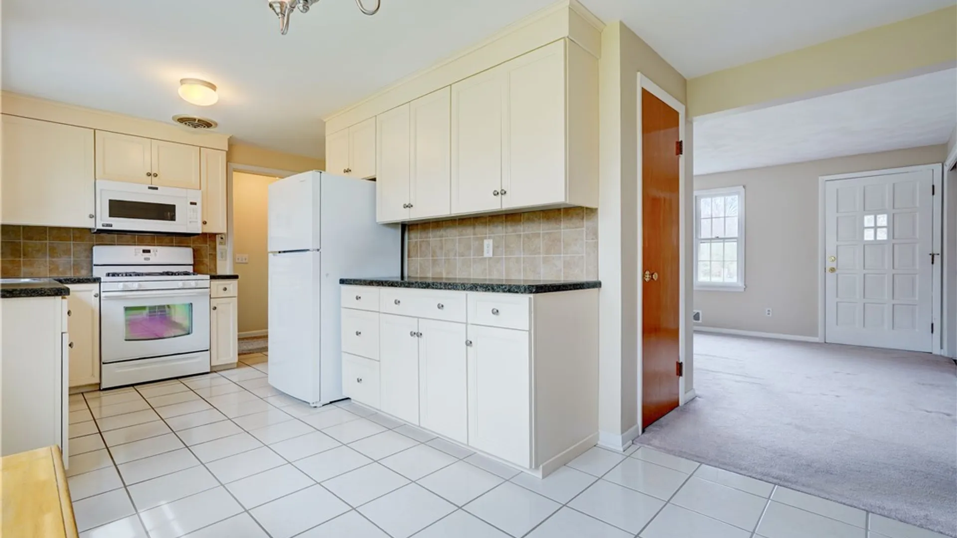 Property at 139 Camille Drive, Greece, NY 14612 8
