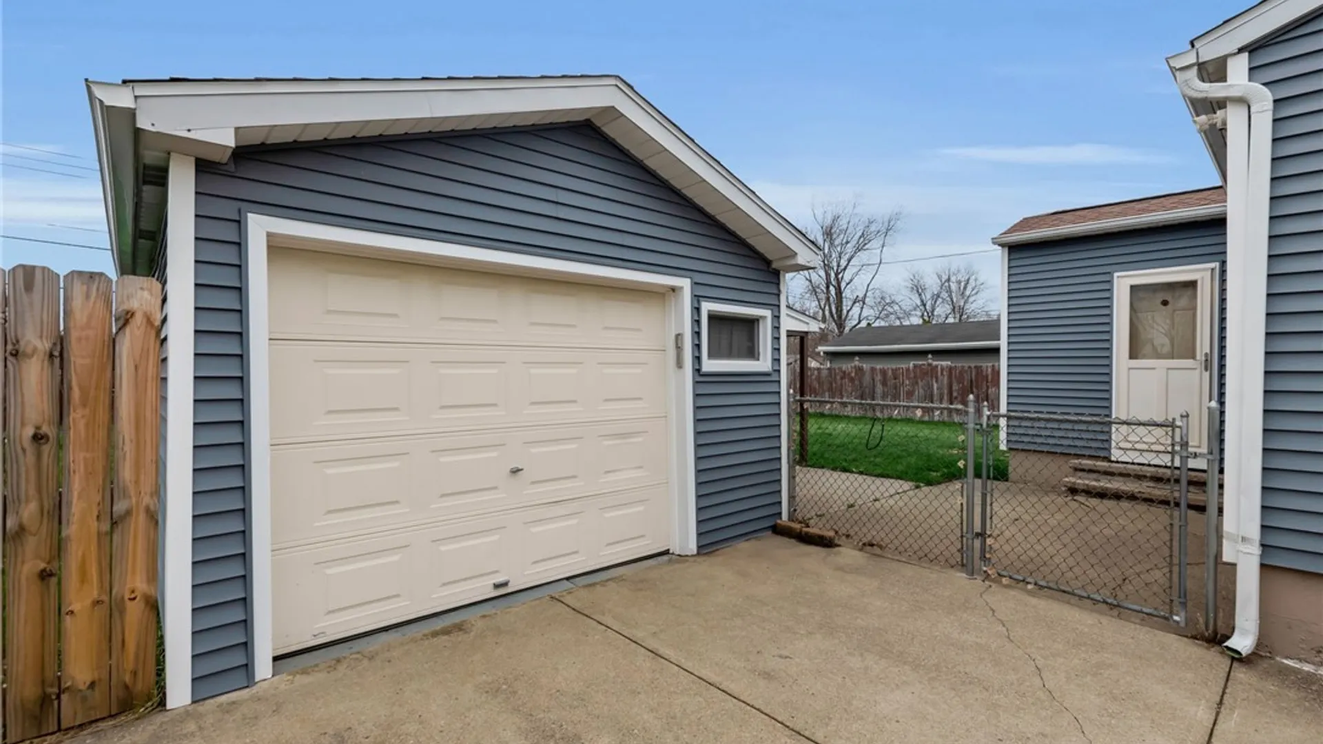 Property at 92 Bissell Avenue, Cheektowaga, NY 14043 6