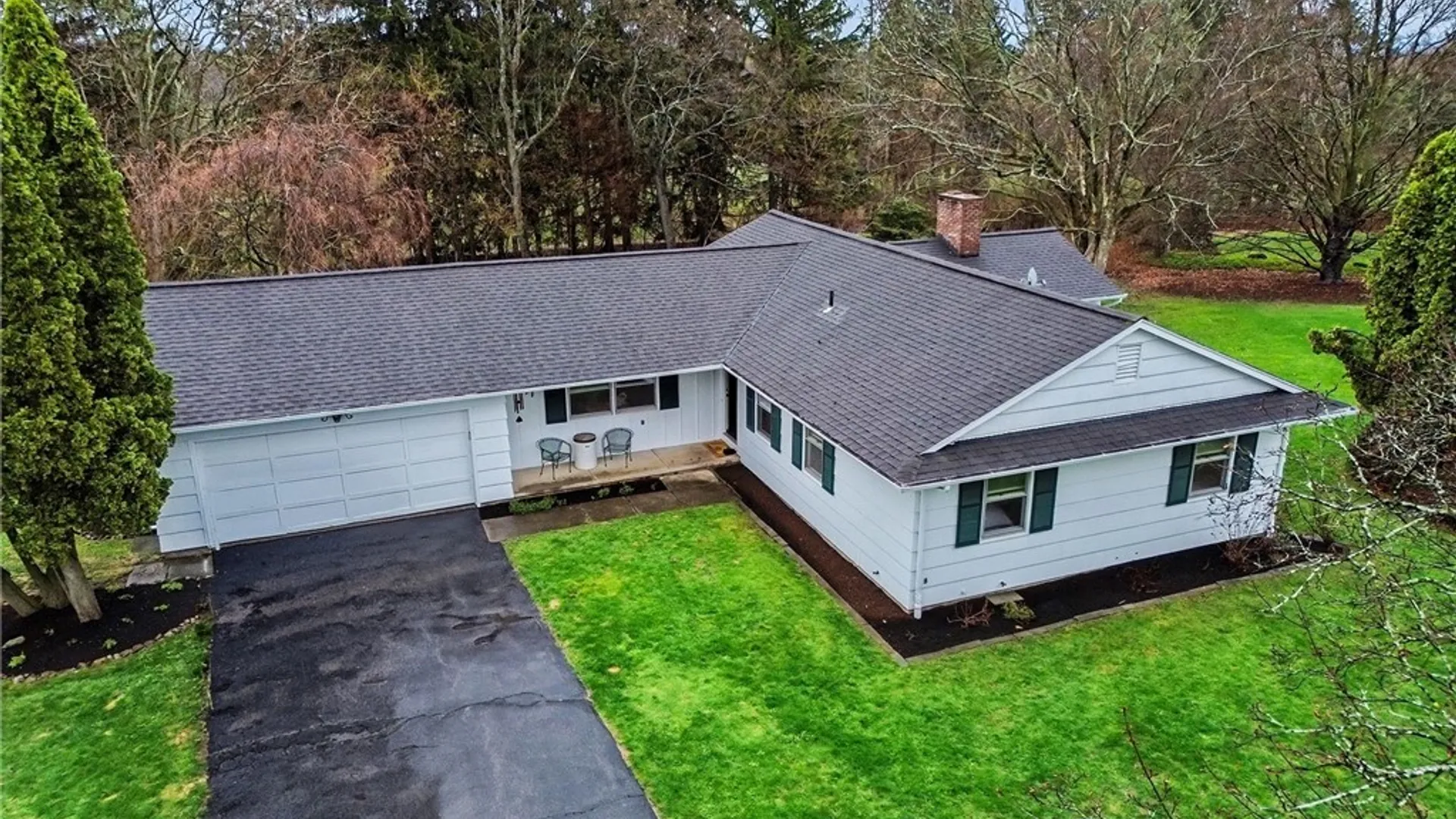 Property at 91 Skyview Lane, Penfield, NY 14625 3