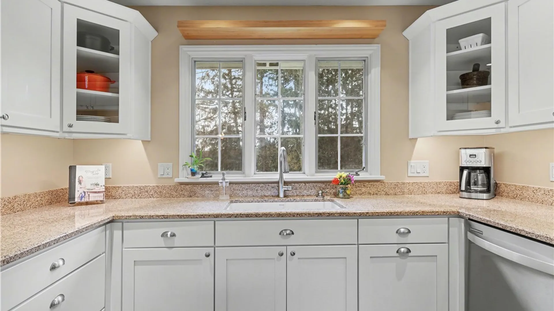 Property at 91 Skyview Lane, Penfield, NY 14625 8