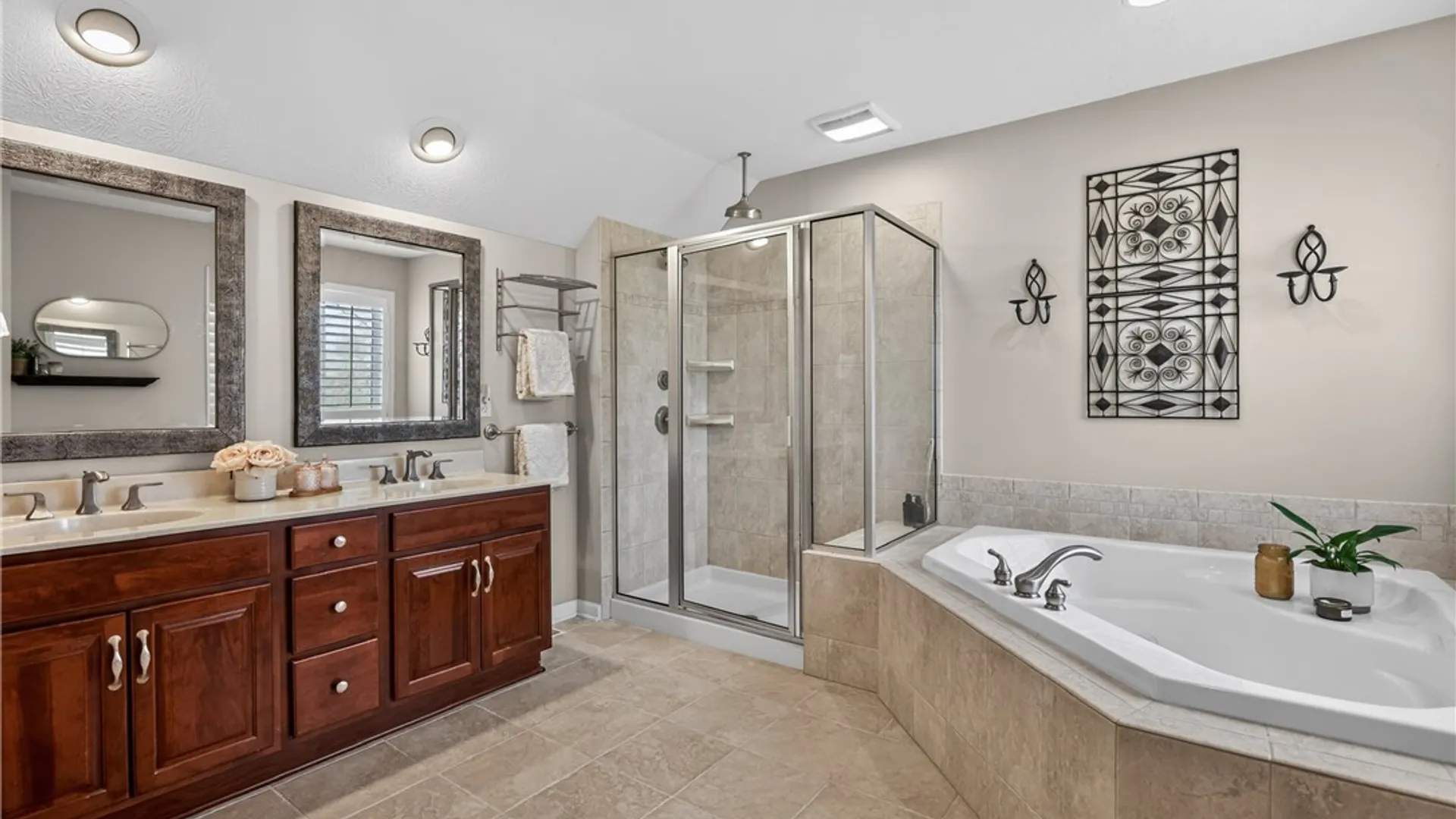 Property at 6664 Saint Johns Parkway, Victor, NY 14564 22