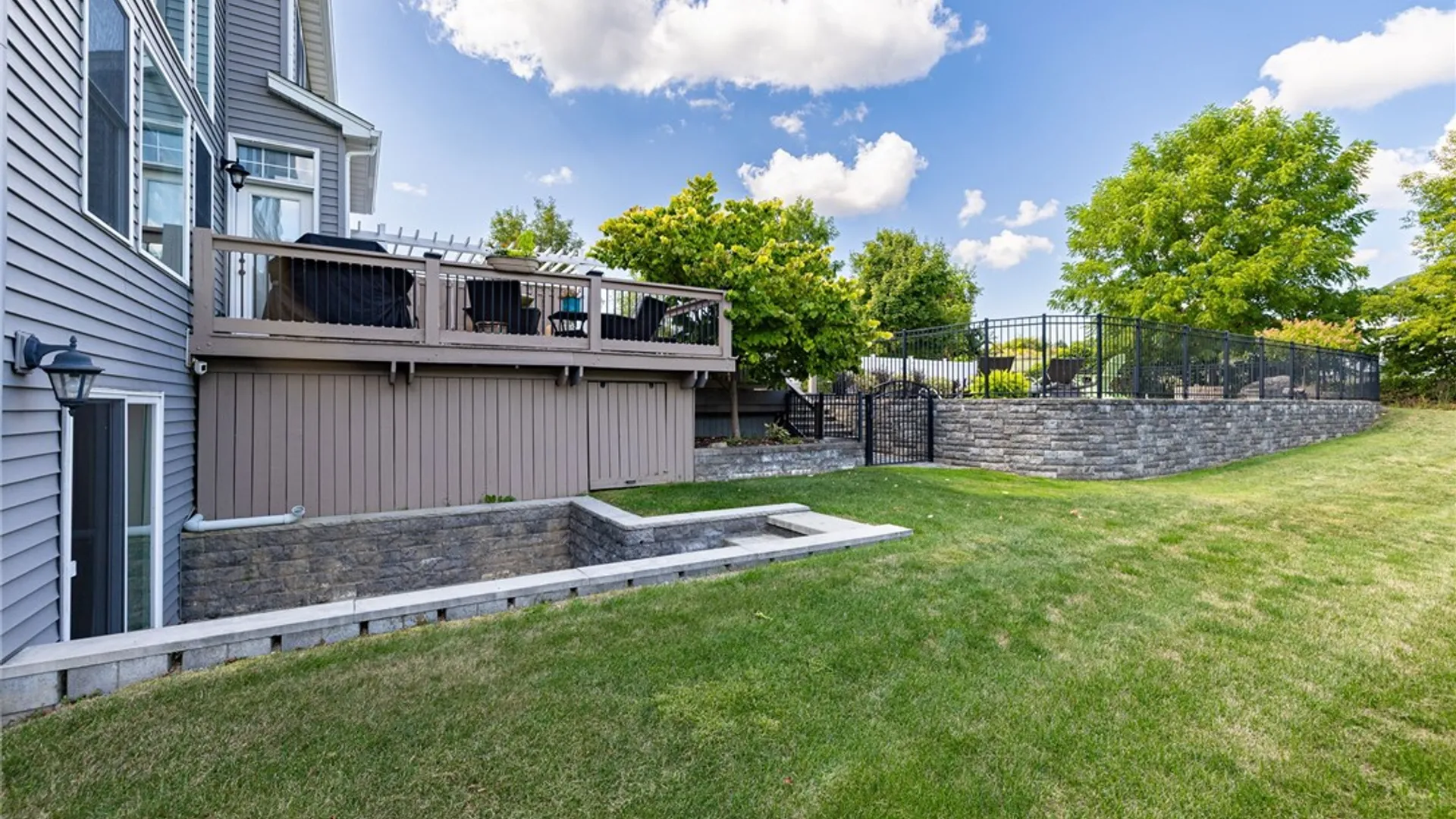 Property at 6664 Saint Johns Parkway, Victor, NY 14564 36