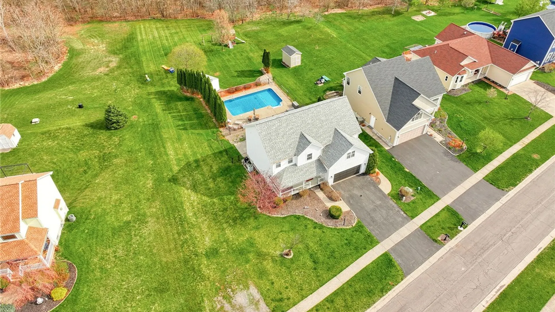 Property at 6430 Sunray Crest Dr, Victor, NY 14564 2