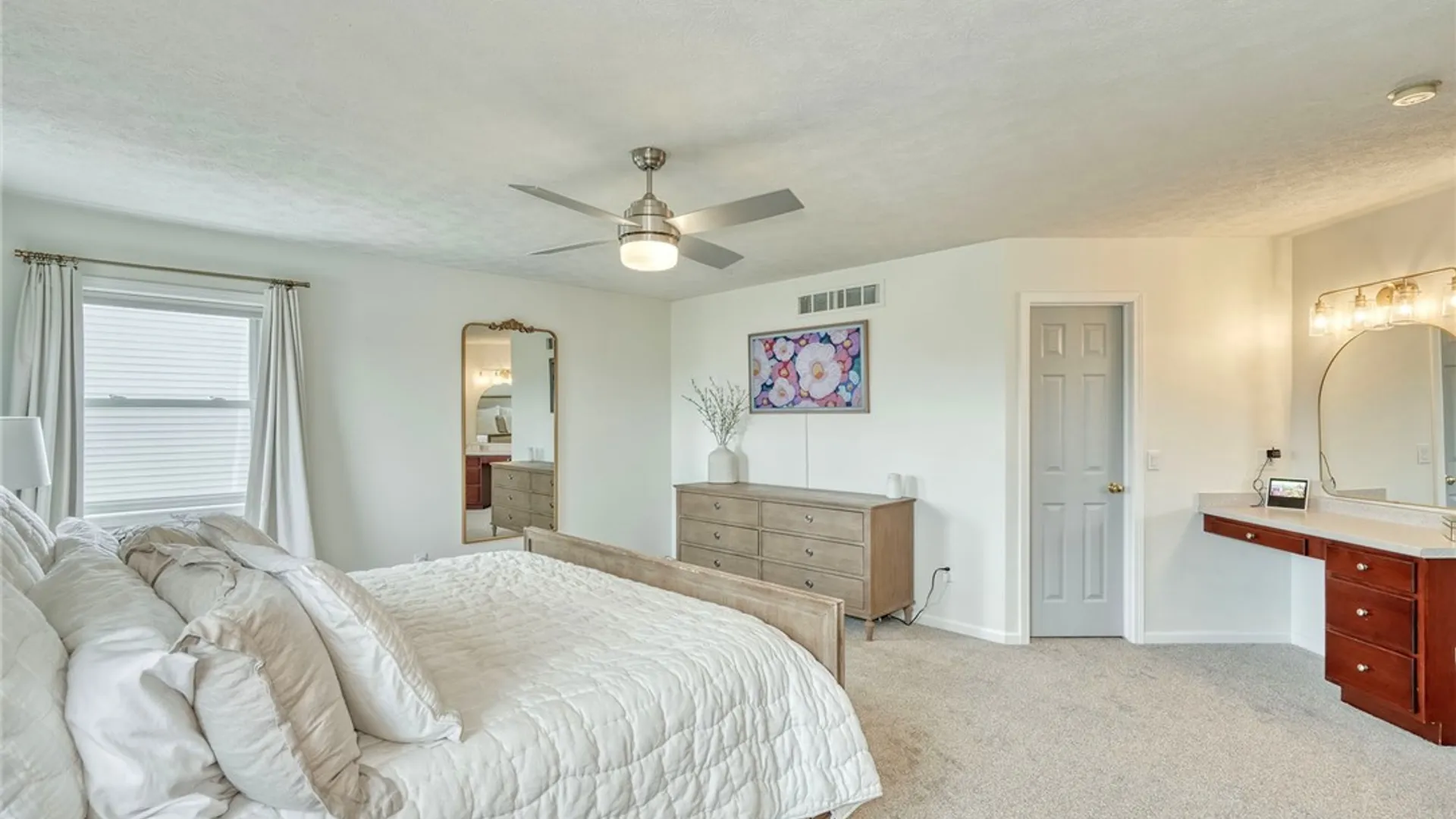 Property at 6430 Sunray Crest Dr, Victor, NY 14564 21