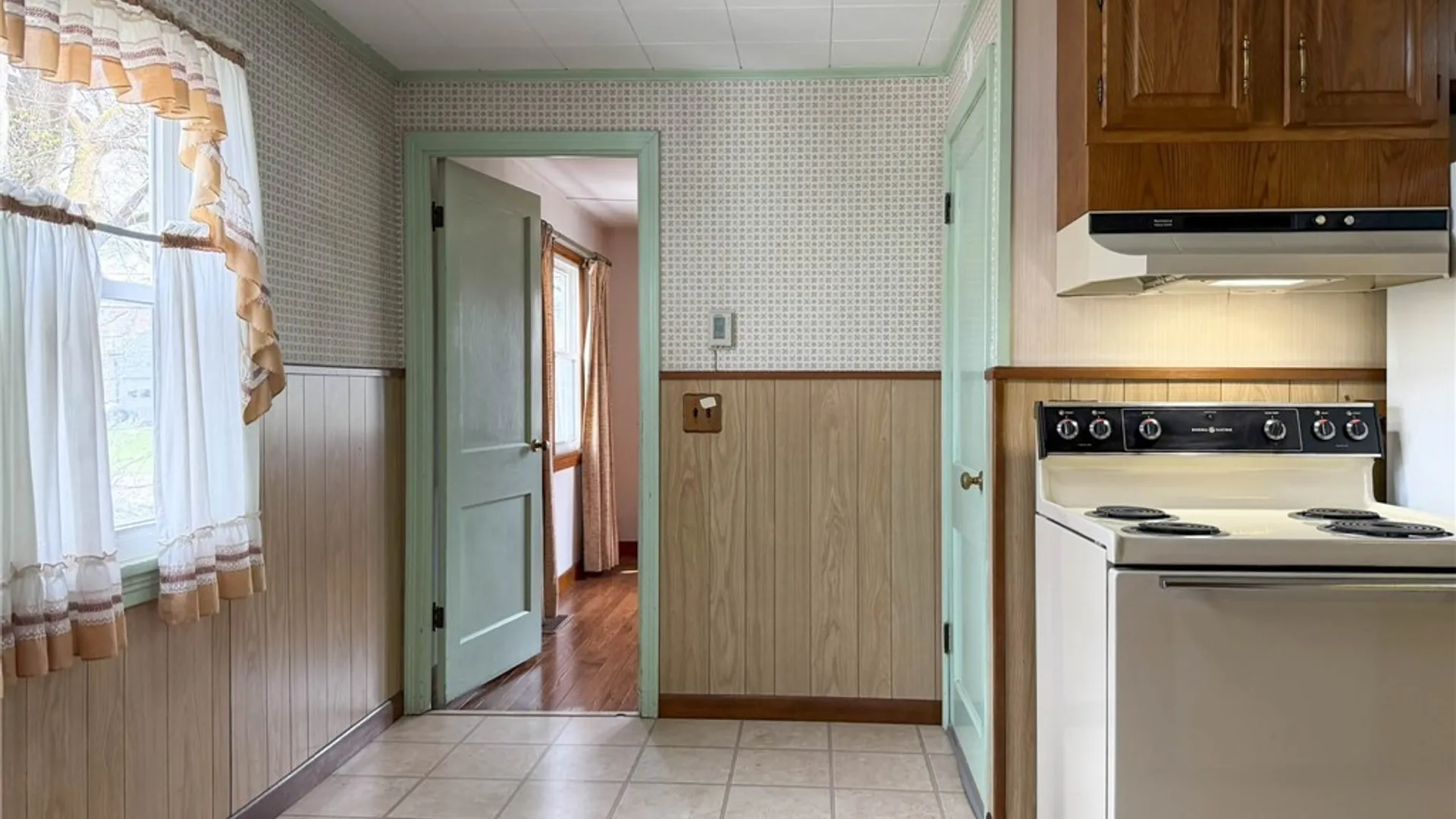 Property at 12 Sherrill Lane, New Hartford, NY 13413 21