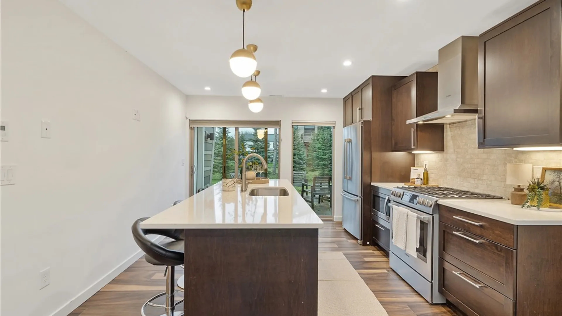 Property at 100 Xavier Circle, Syracuse, NY 13210 15