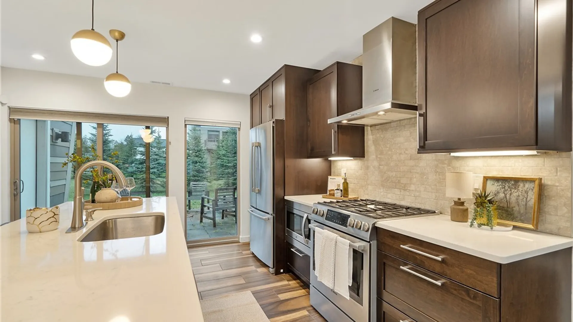 Property at 100 Xavier Circle, Syracuse, NY 13210 16