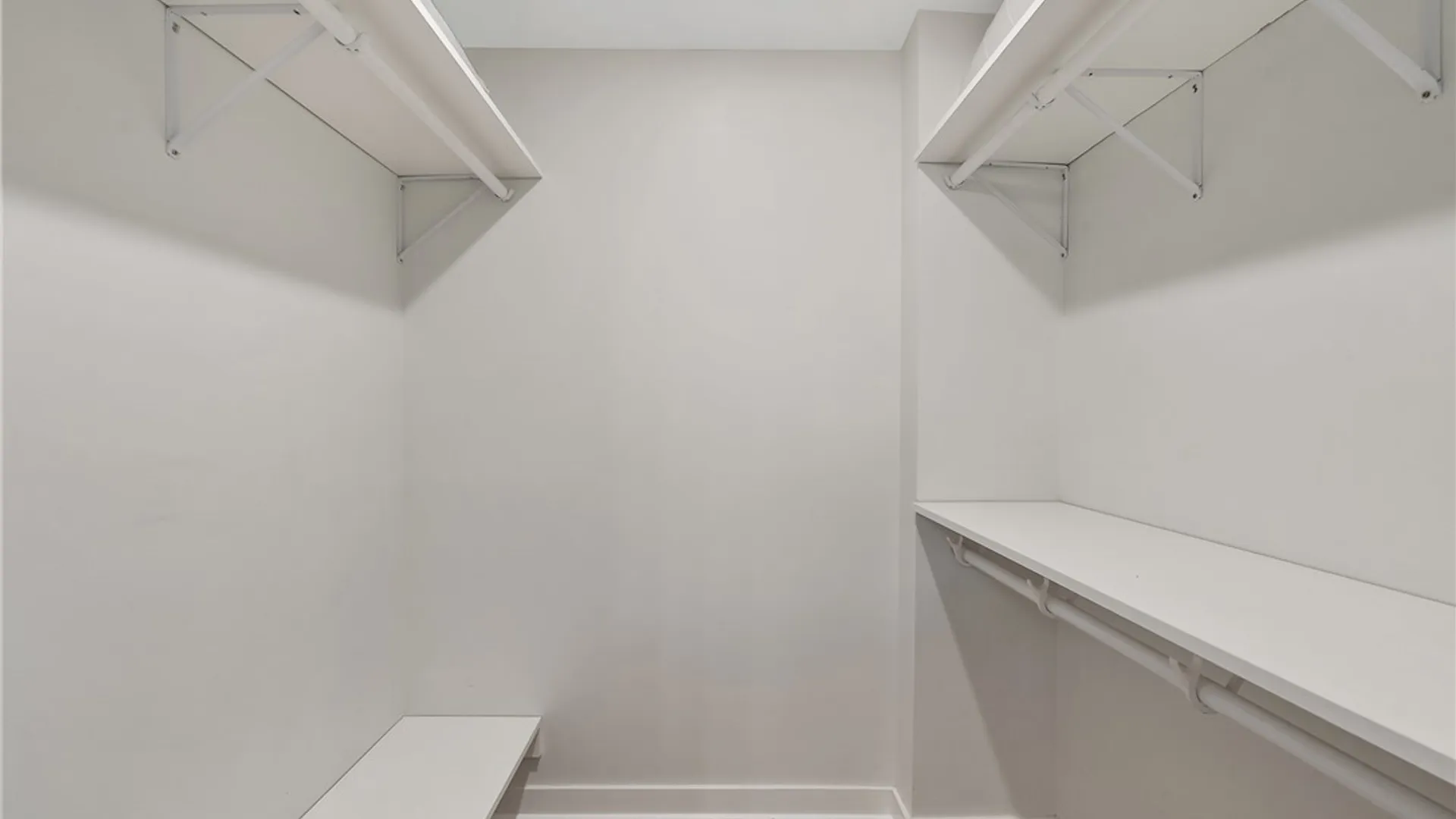 Property at 100 Xavier Circle, Syracuse, NY 13210 29