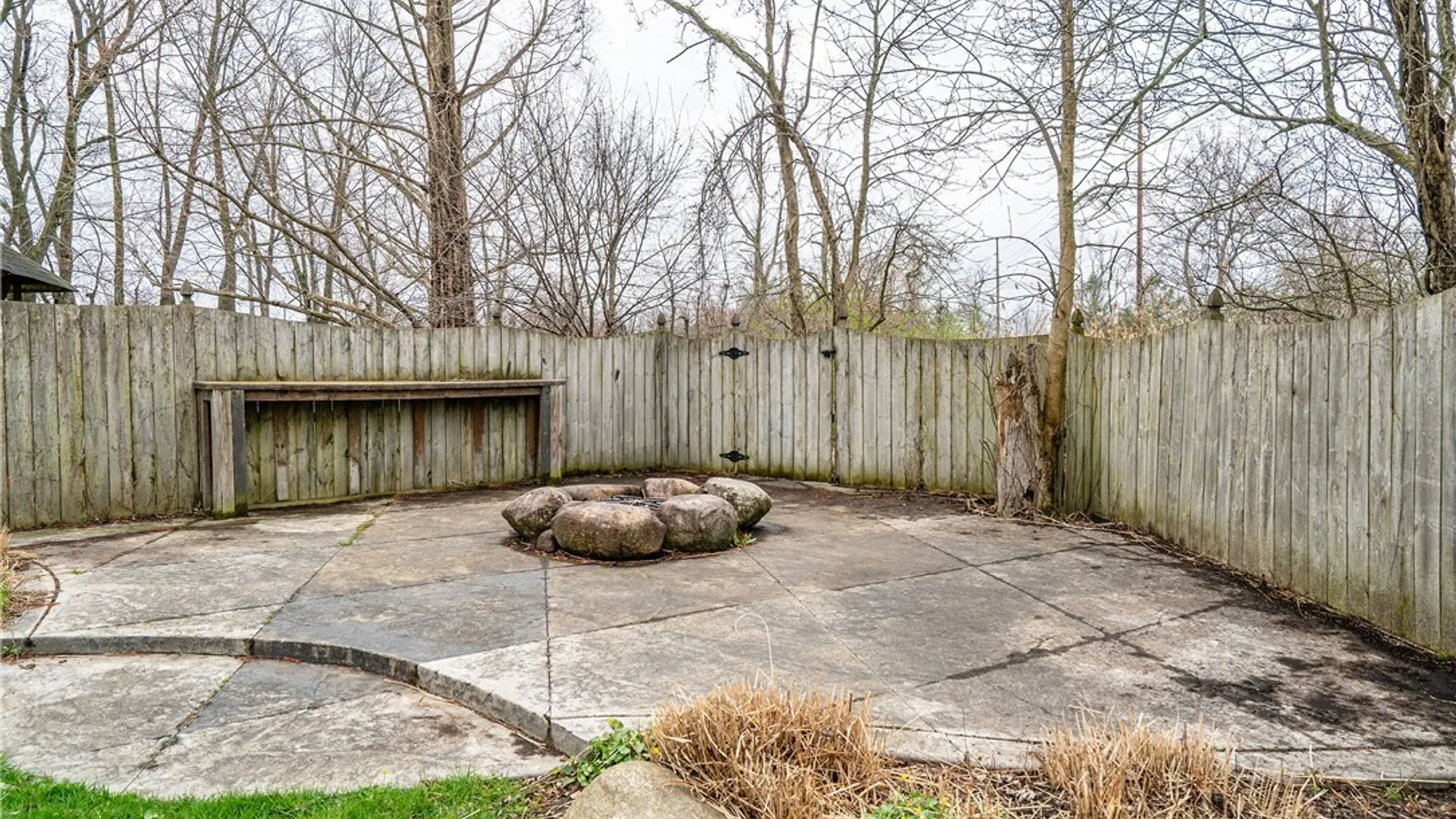 Property at 12 Old Farm Court, Cheektowaga, NY 14043 12