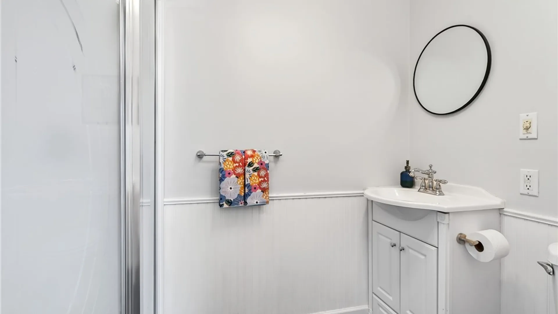 Property at 12 Old Farm Court, Cheektowaga, NY 14043 36