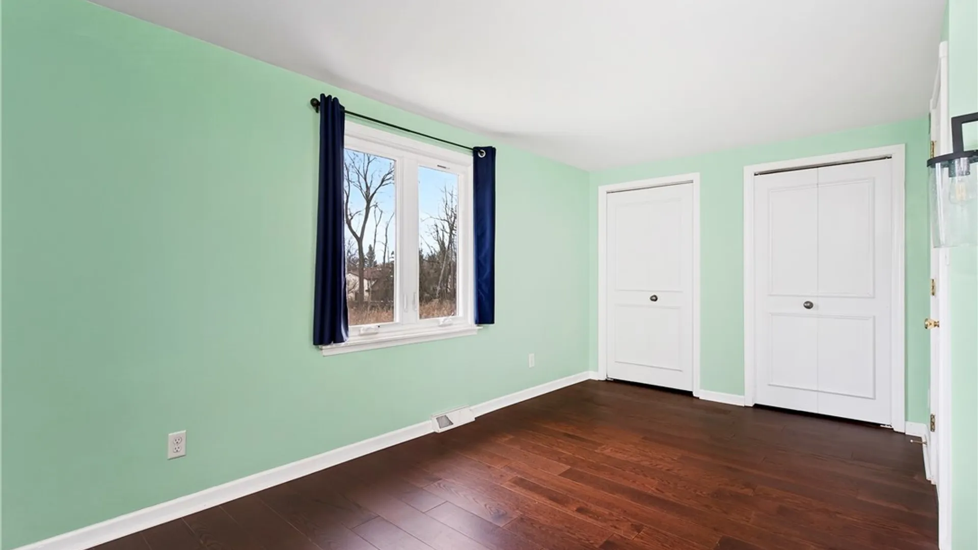 Property at 12 Old Farm Court, Cheektowaga, NY 14043 43