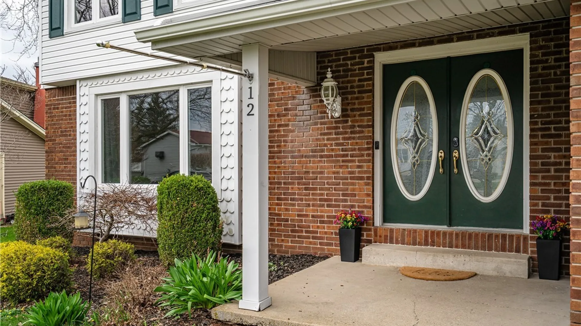 Property at 12 Old Farm Court, Cheektowaga, NY 14043 5