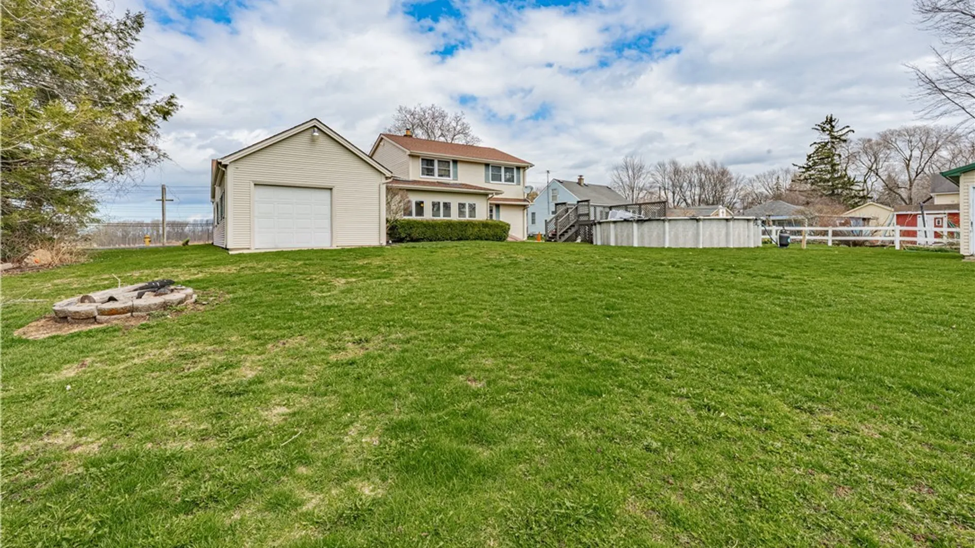 Property at 7406 Chestnut Ridge Rd, Lockport Town, NY 14094 4