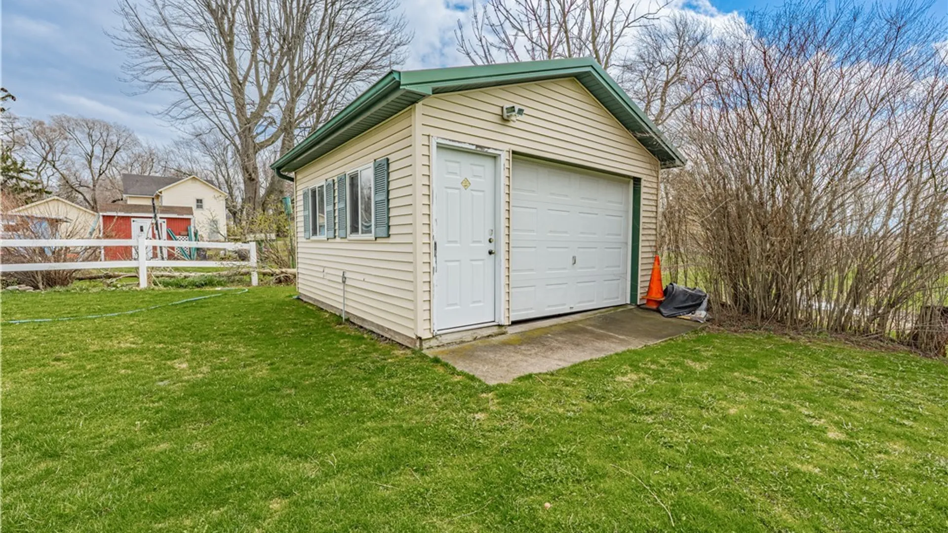 Property at 7406 Chestnut Ridge Rd, Lockport Town, NY 14094 6