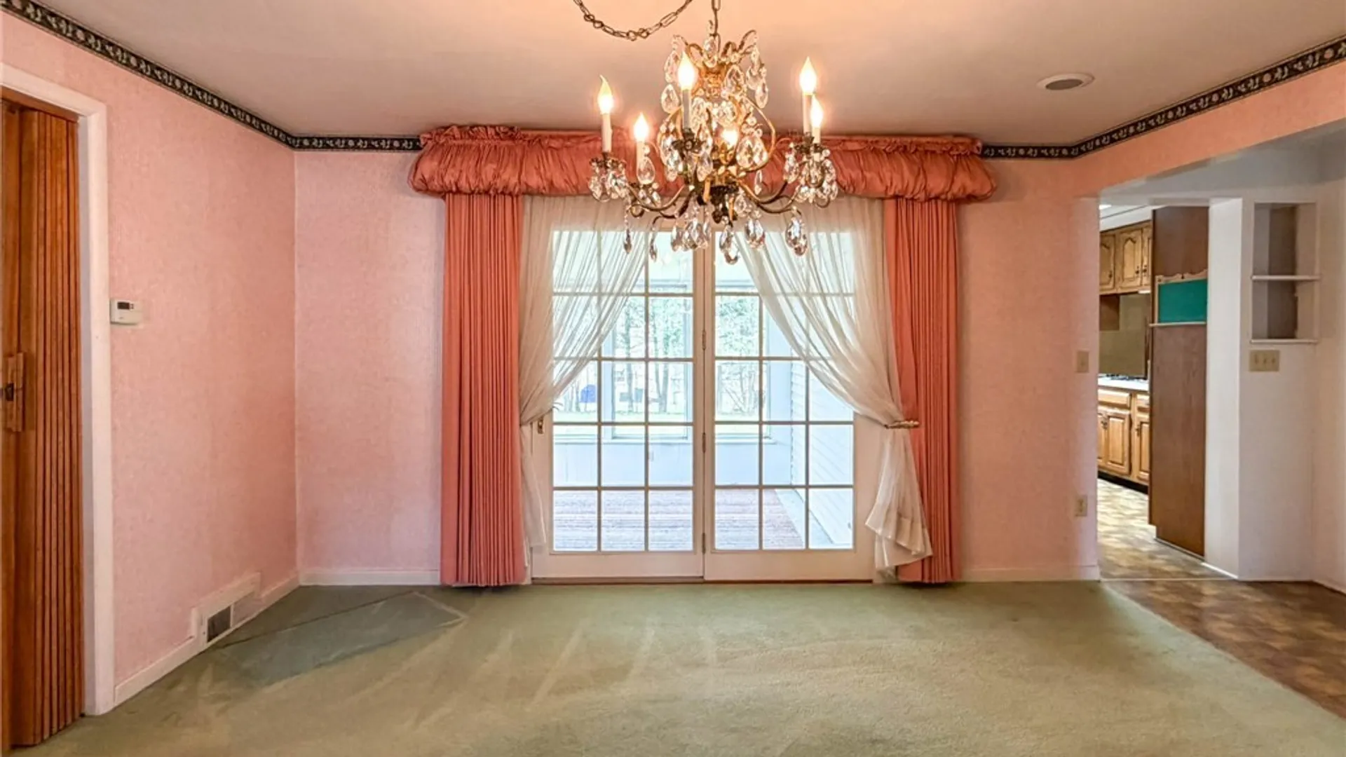 Property at 12 Windsor Terrace, New Hartford, NY 13413 10