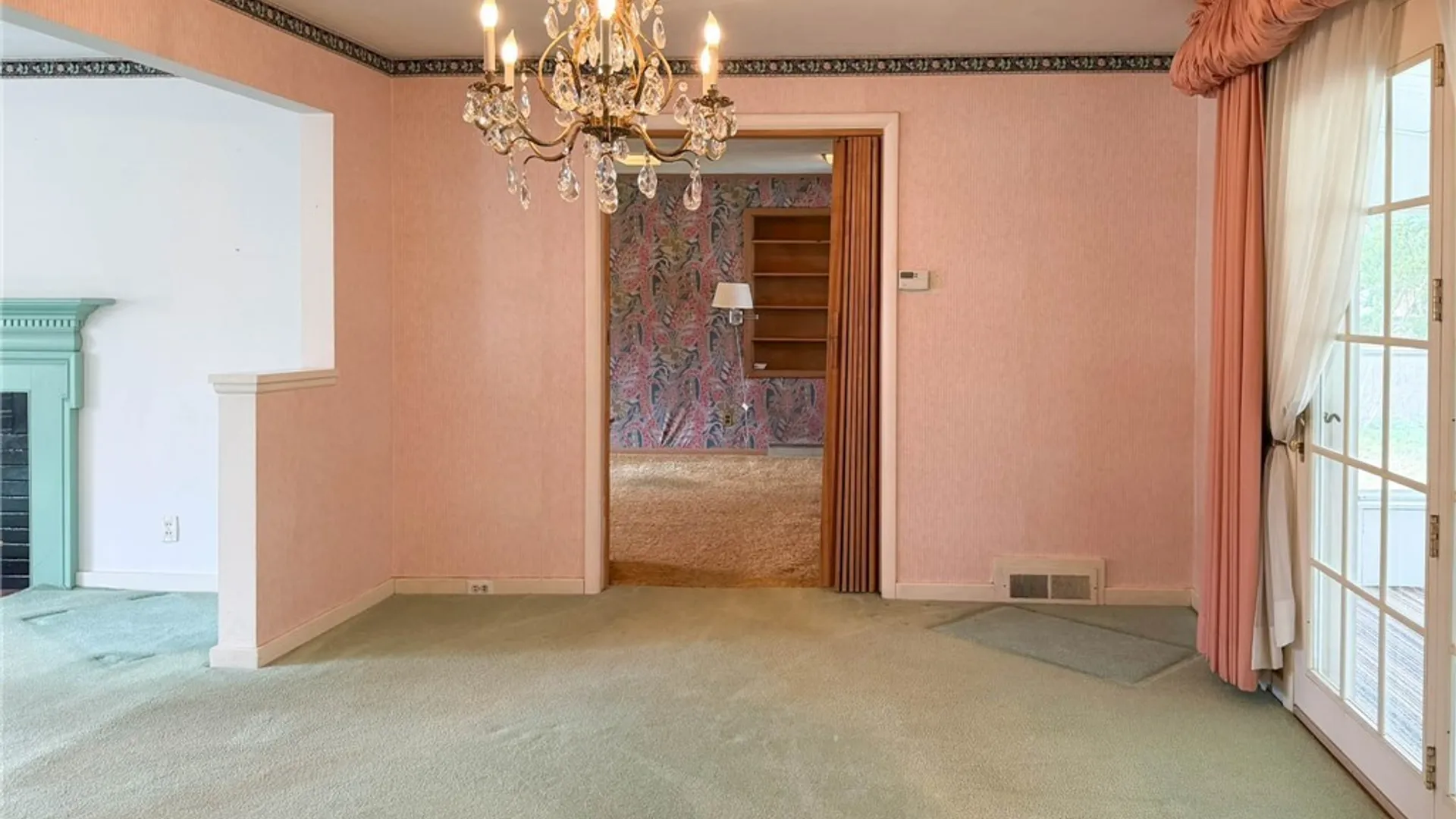 Property at 12 Windsor Terrace, New Hartford, NY 13413 11