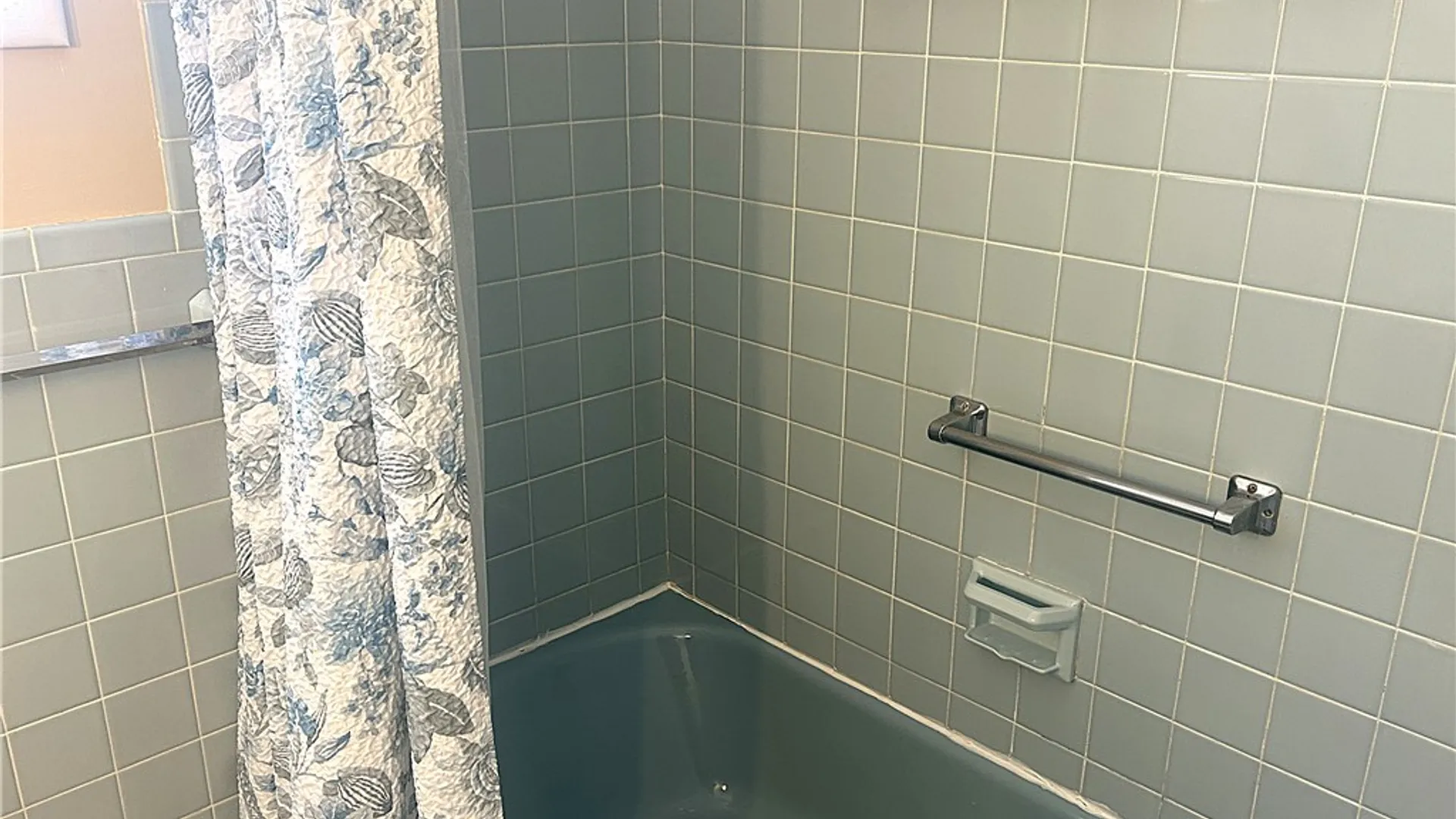 Property at 99 Howedale Drive, Greece, NY 14616 22