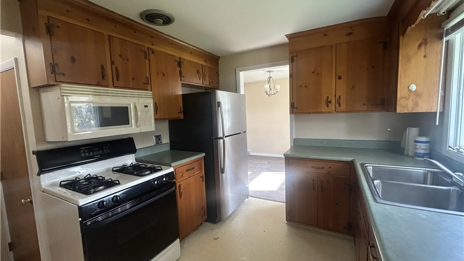 Property at 99 Howedale Drive, Greece, NY 14616 5