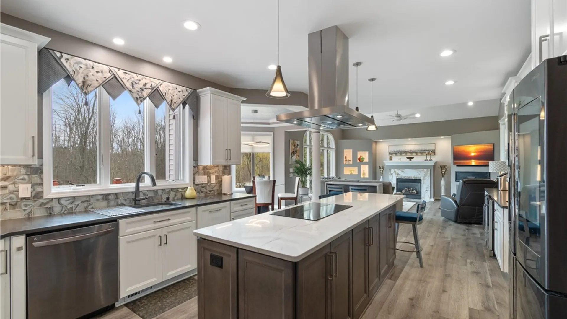 Property at 19 Brunson Way, Perinton, NY 14526 18