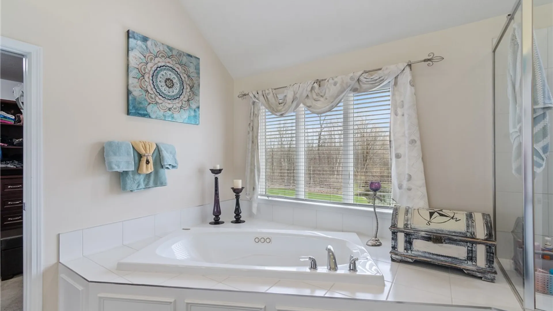 Property at 19 Brunson Way, Perinton, NY 14526 29