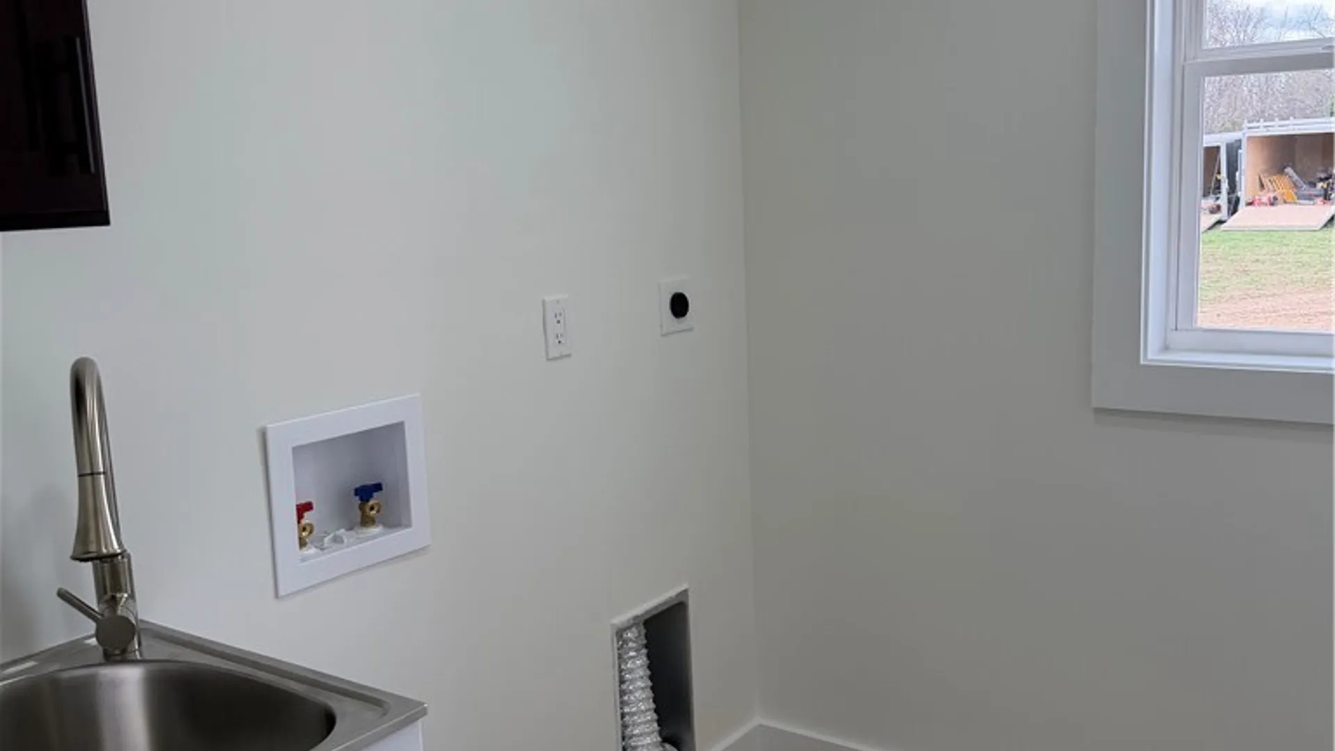 Property at 306 Nicks Way, Geddes, NY 13209 6