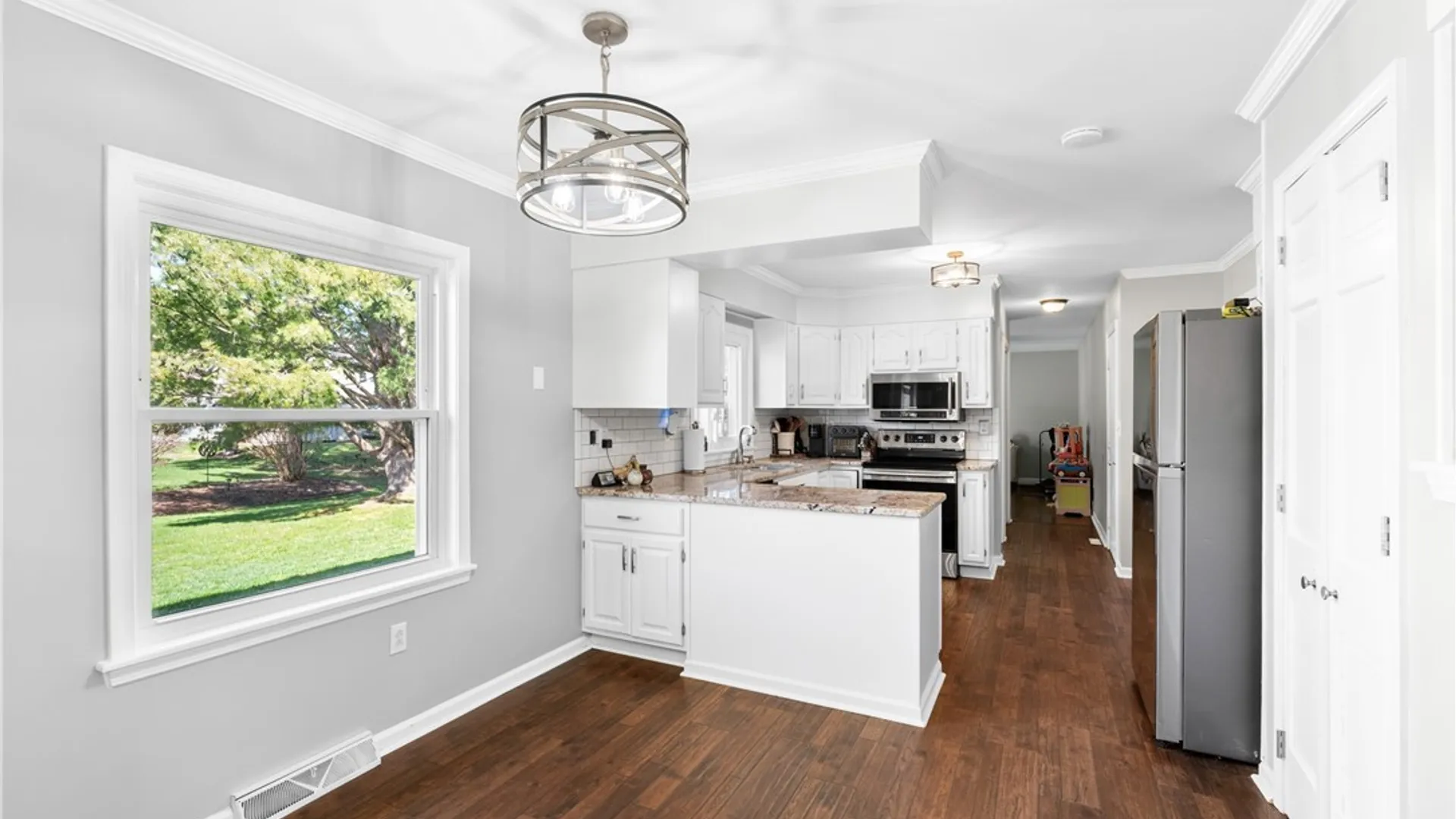 Property at 8611 Fieldway Lane, Cicero, NY 13039 18