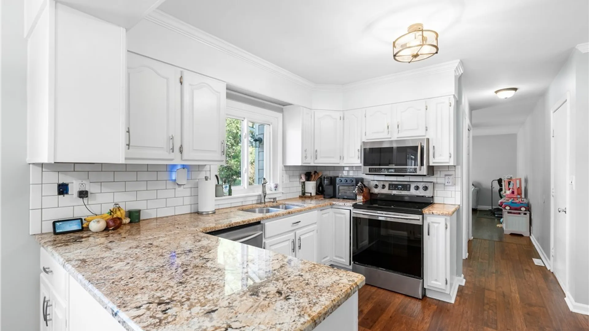 Property at 8611 Fieldway Lane, Cicero, NY 13039 20