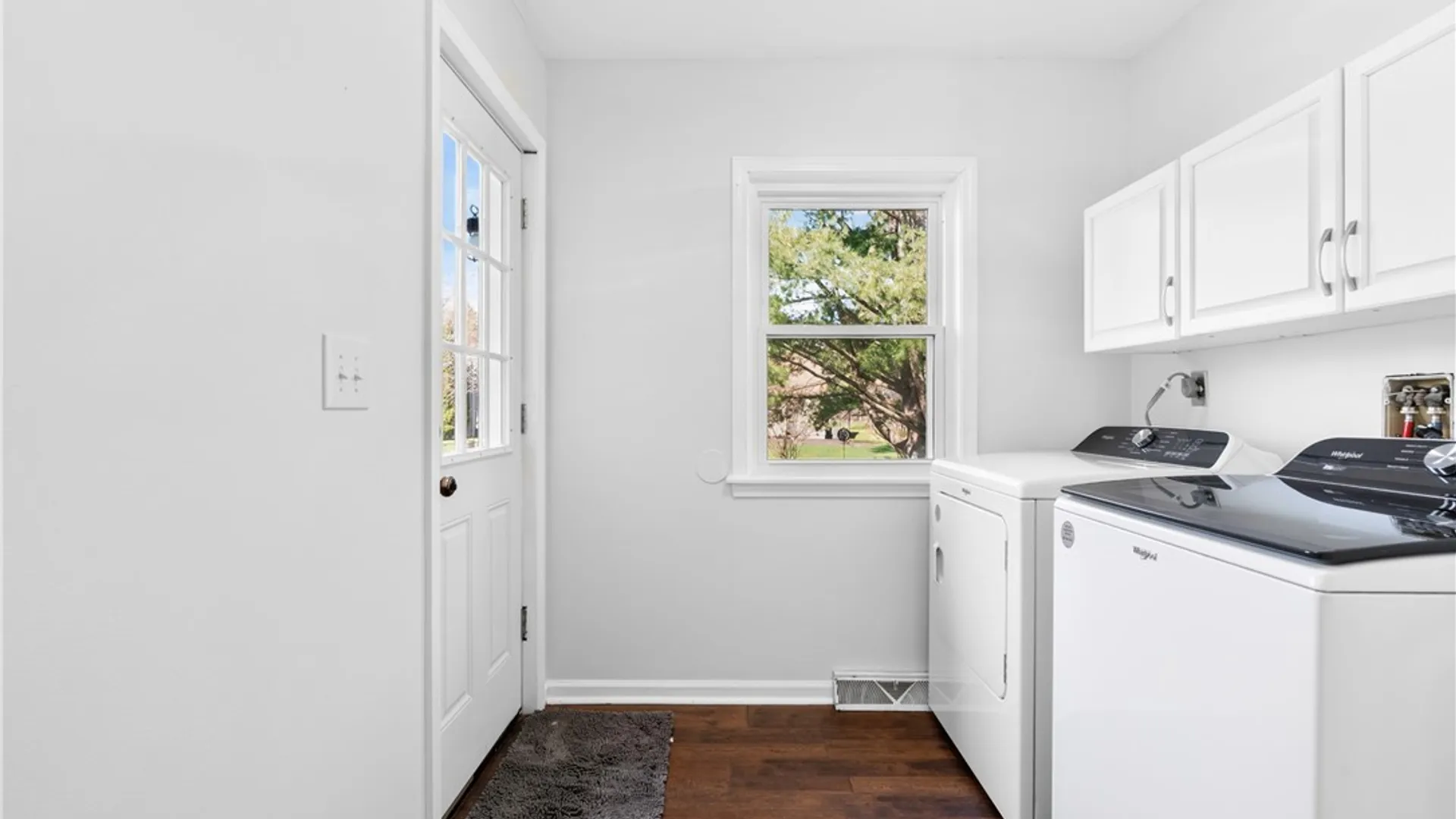 Property at 8611 Fieldway Lane, Cicero, NY 13039 27