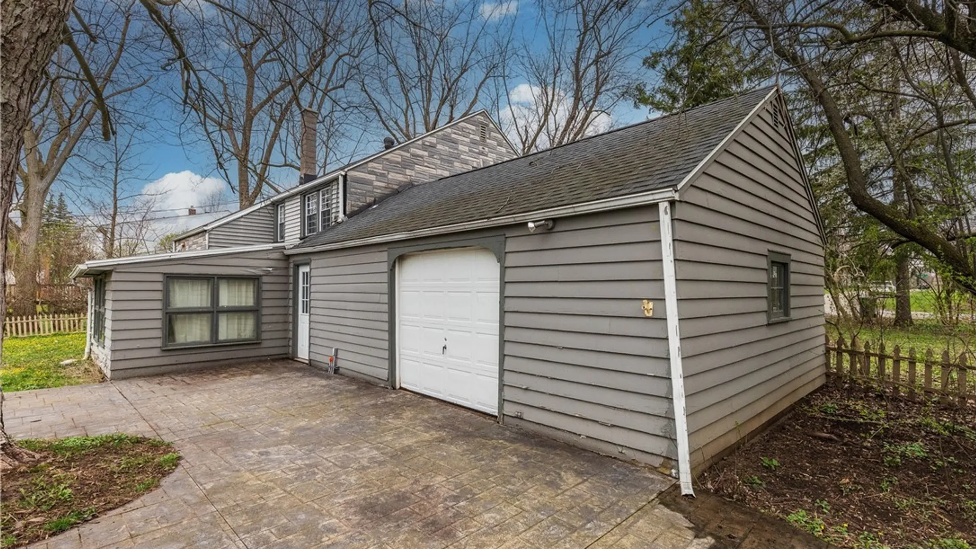 Property at 8525 Sunset Drive, Clarence, NY 14221 44