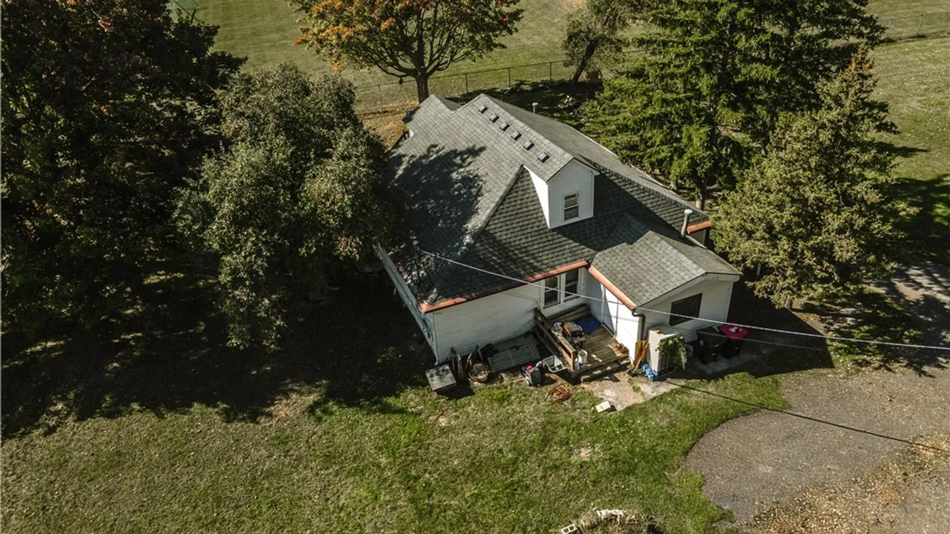 Property at 7 Cloyes Avenue, Lancaster, NY 14043 3