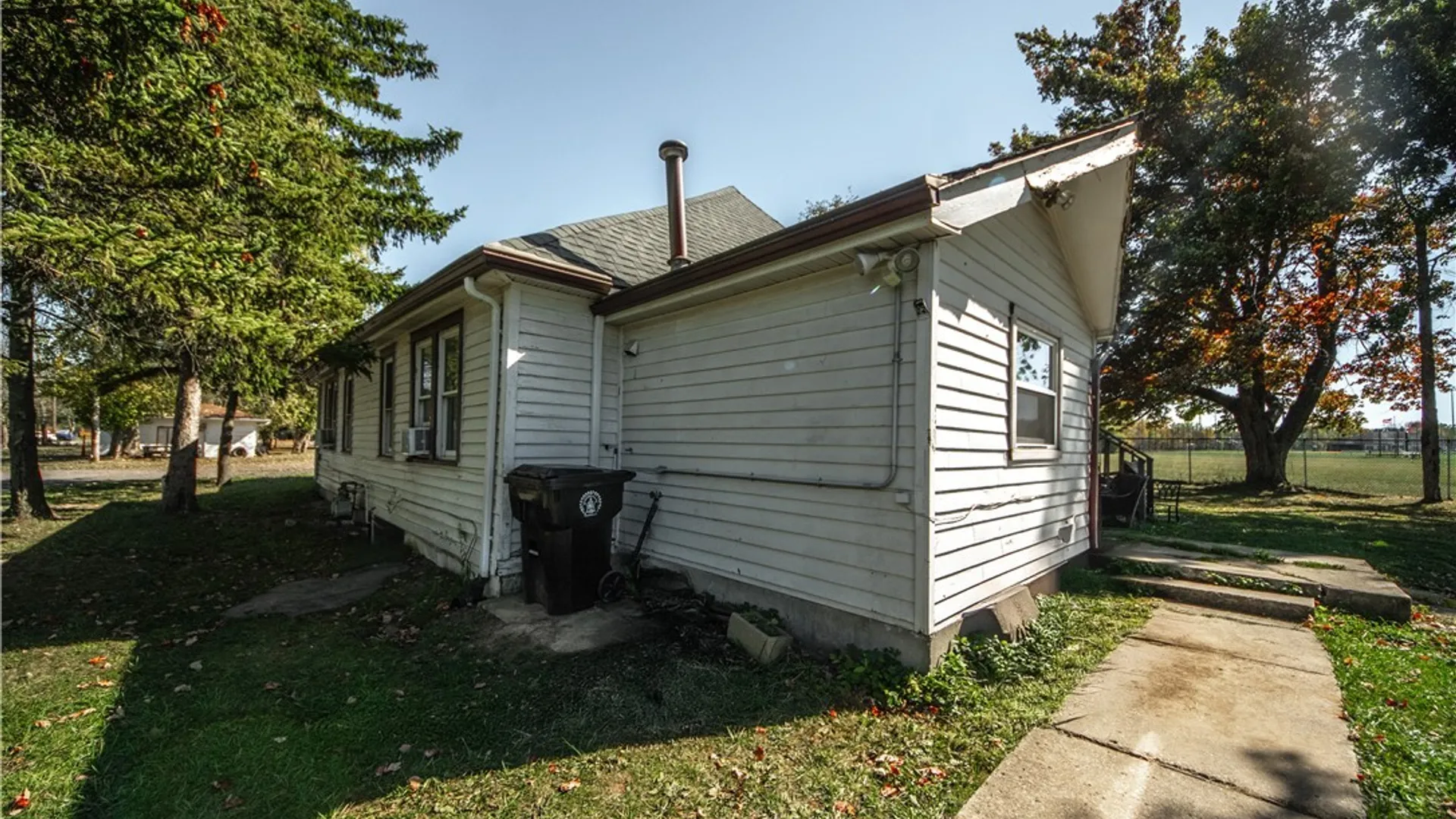 Property at 7 Cloyes Avenue, Lancaster, NY 14043 6