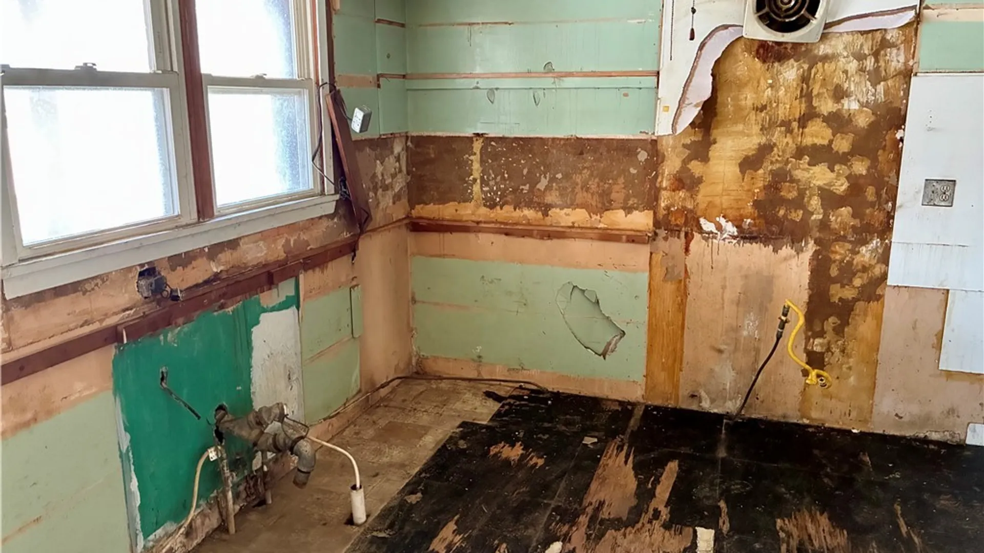 Property at 128 Howard Street, Jamestown, NY 14701 15