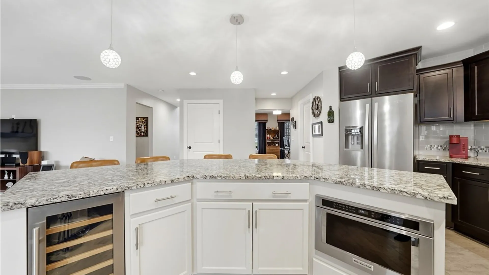 Property at 108 Waterway Lane, Amherst, NY 14228 13