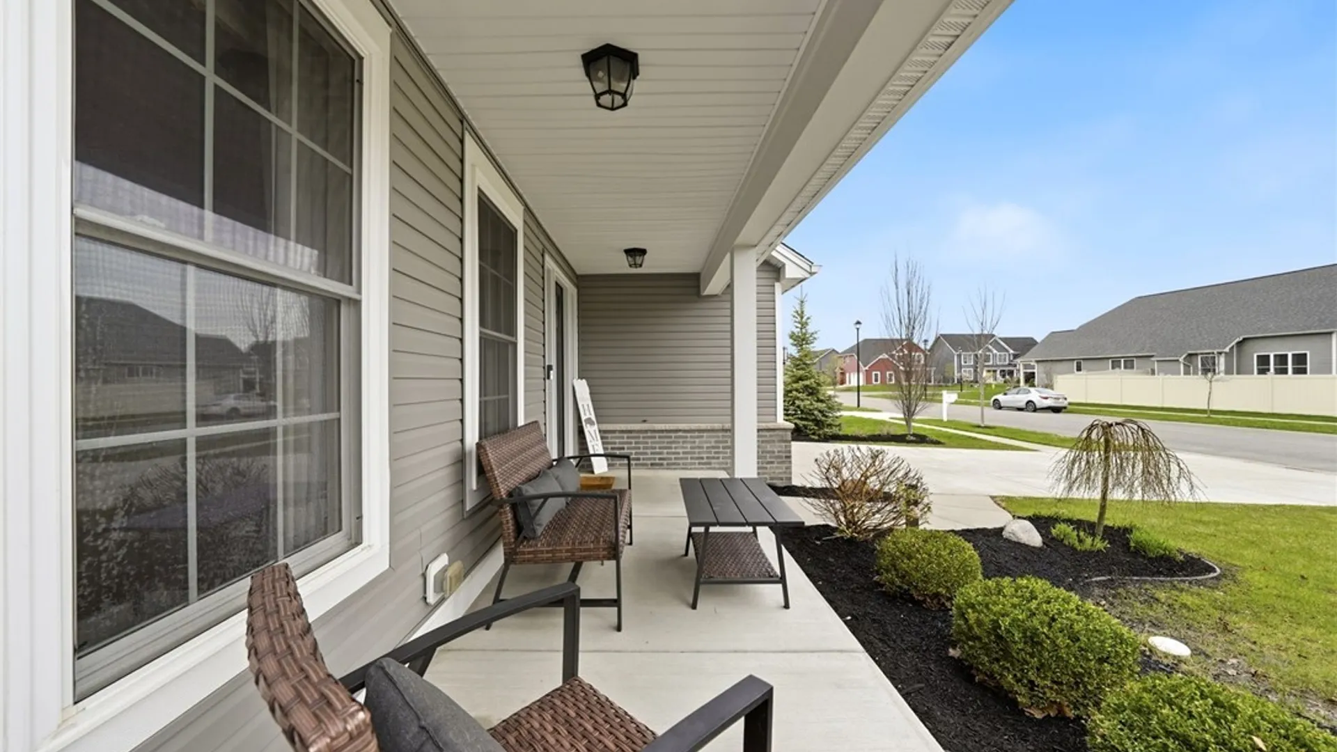 Property at 108 Waterway Lane, Amherst, NY 14228 4