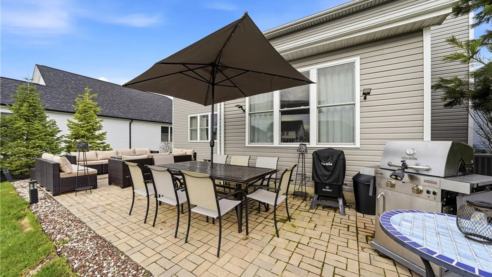 Property at 108 Waterway Lane, Amherst, NY 14228 5