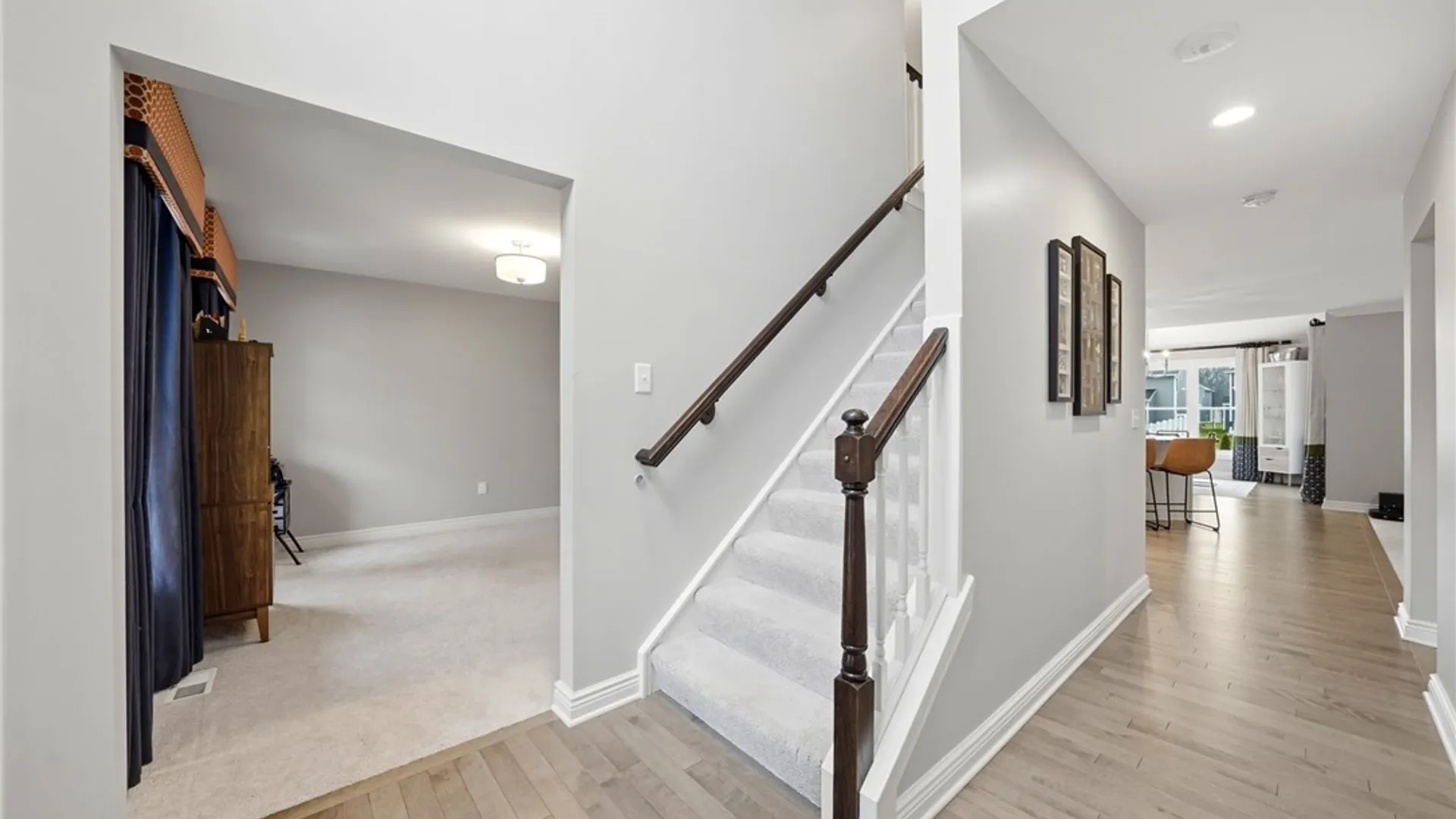 Property at 108 Waterway Lane, Amherst, NY 14228 7