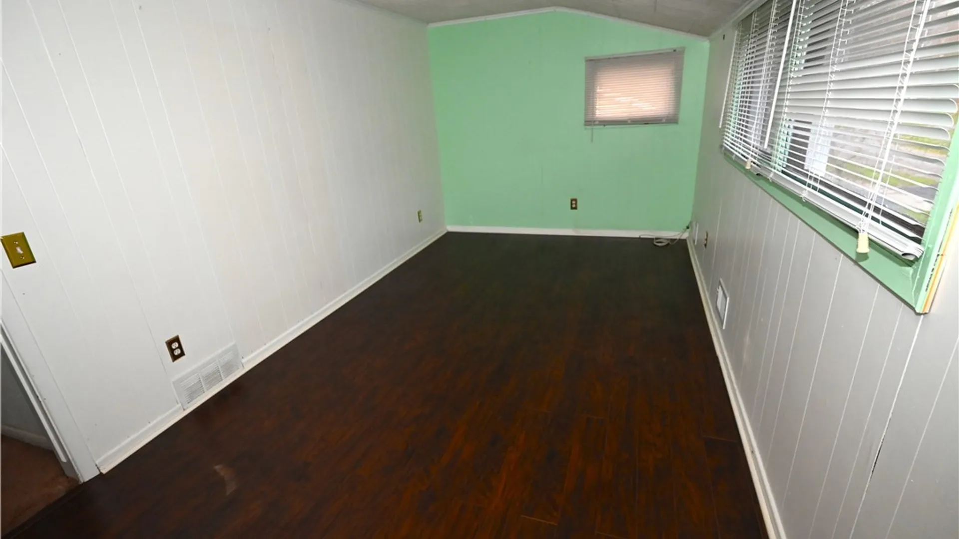 Property at 36 Jeanmoor Road, Greece, NY 14616 15
