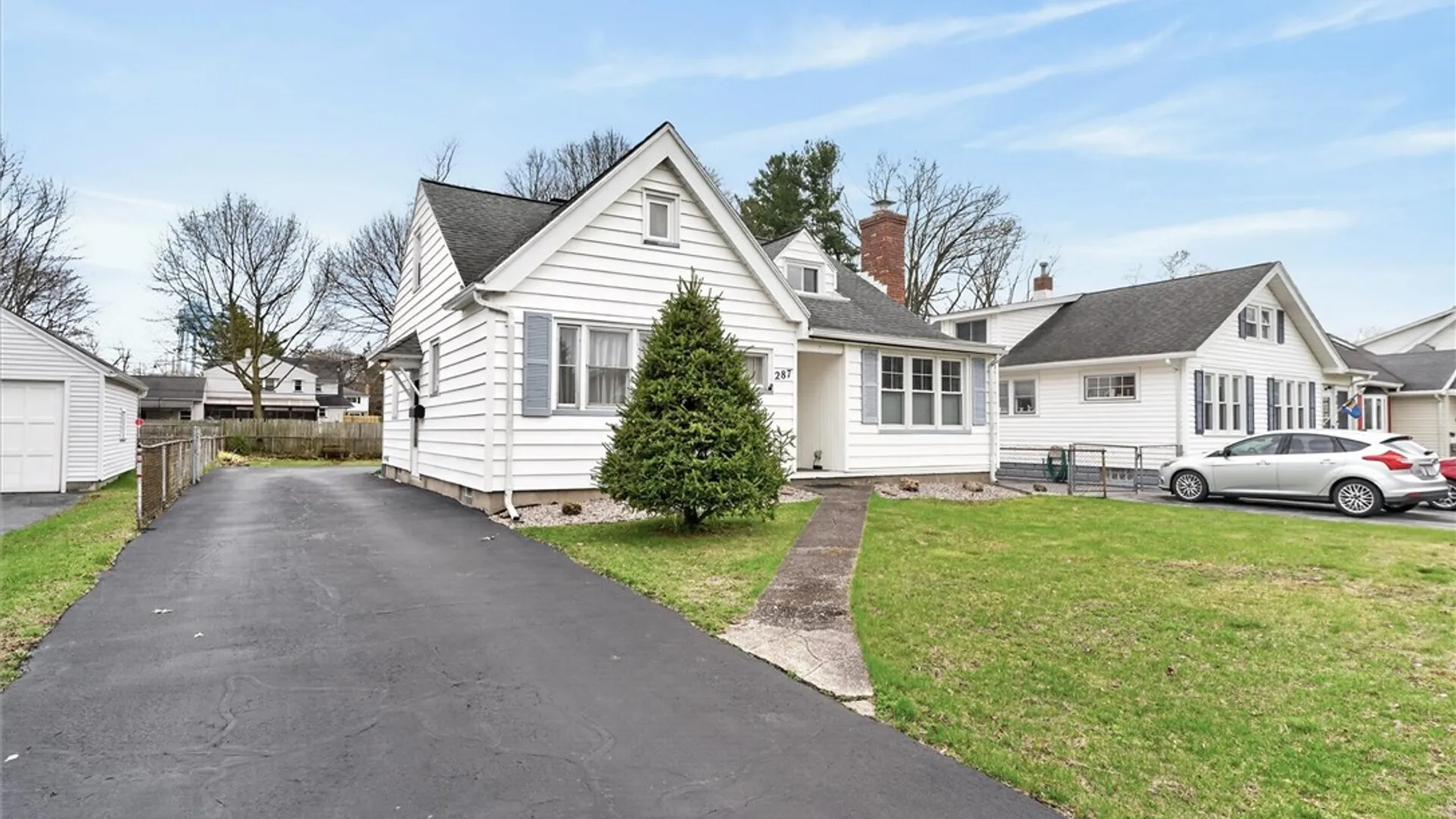 Property at 287 Lake Breeze Park, Irondequoit, NY 14622 2