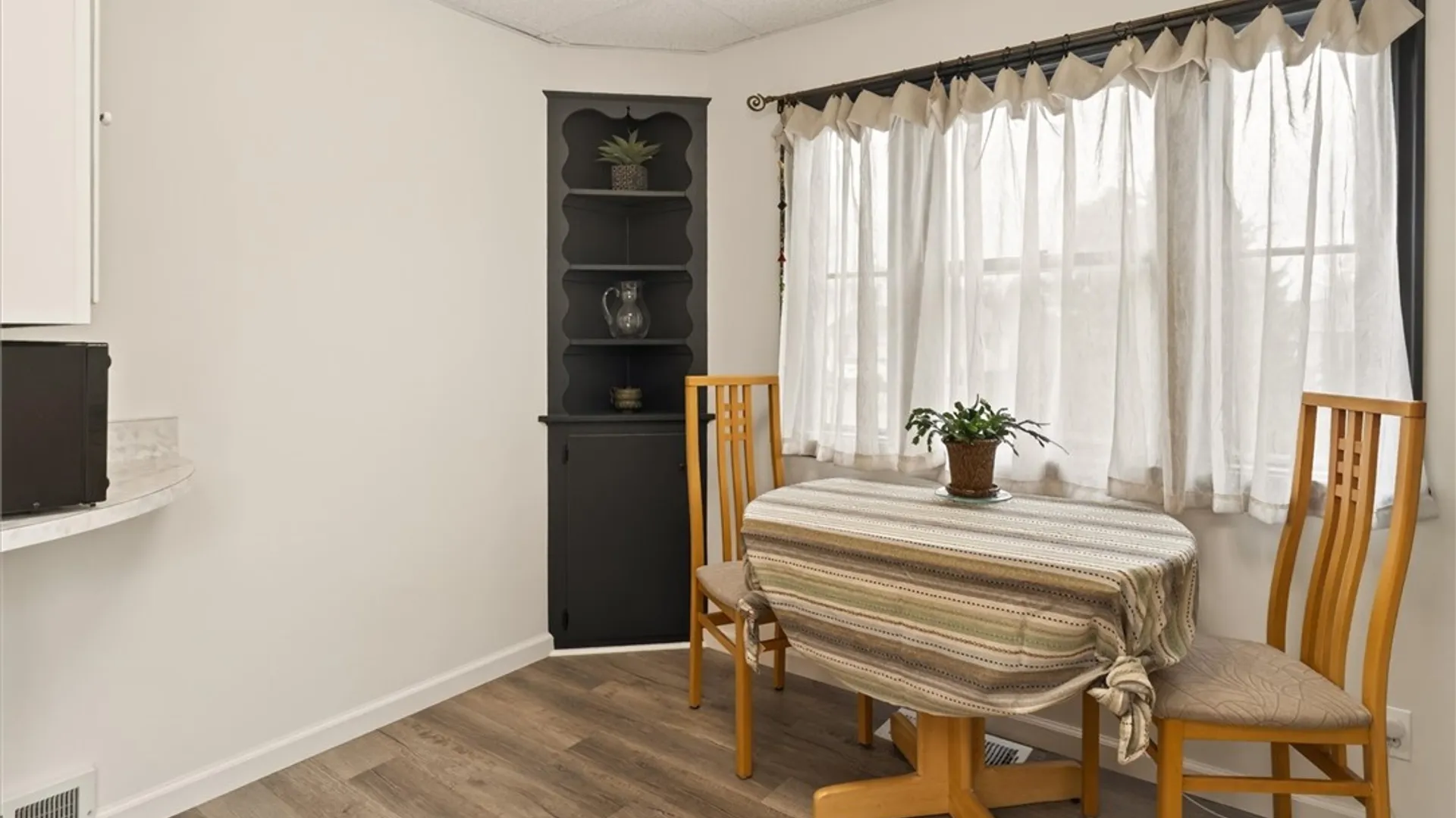 Property at 287 Lake Breeze Park, Irondequoit, NY 14622 26