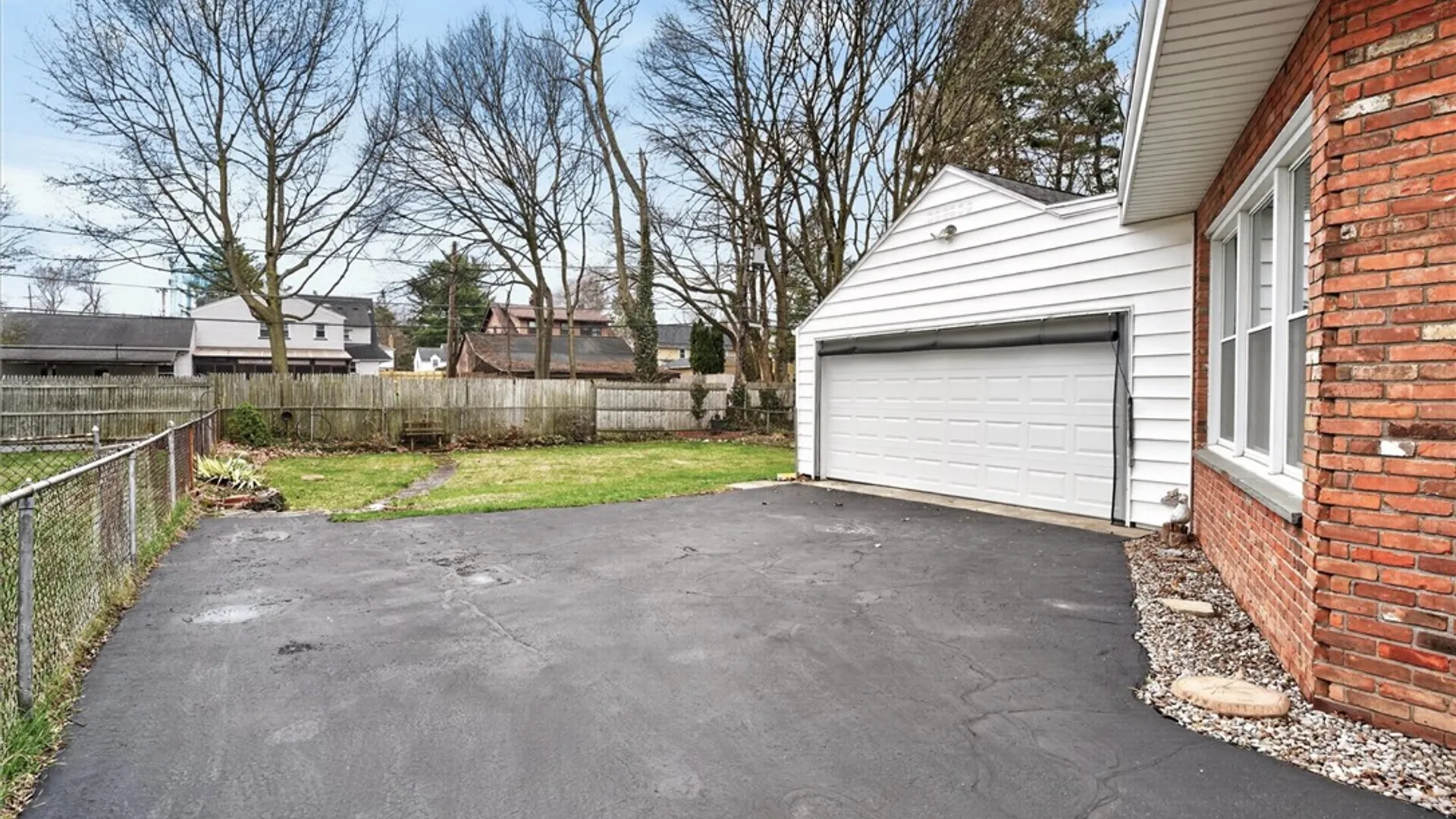 Property at 287 Lake Breeze Park, Irondequoit, NY 14622 7