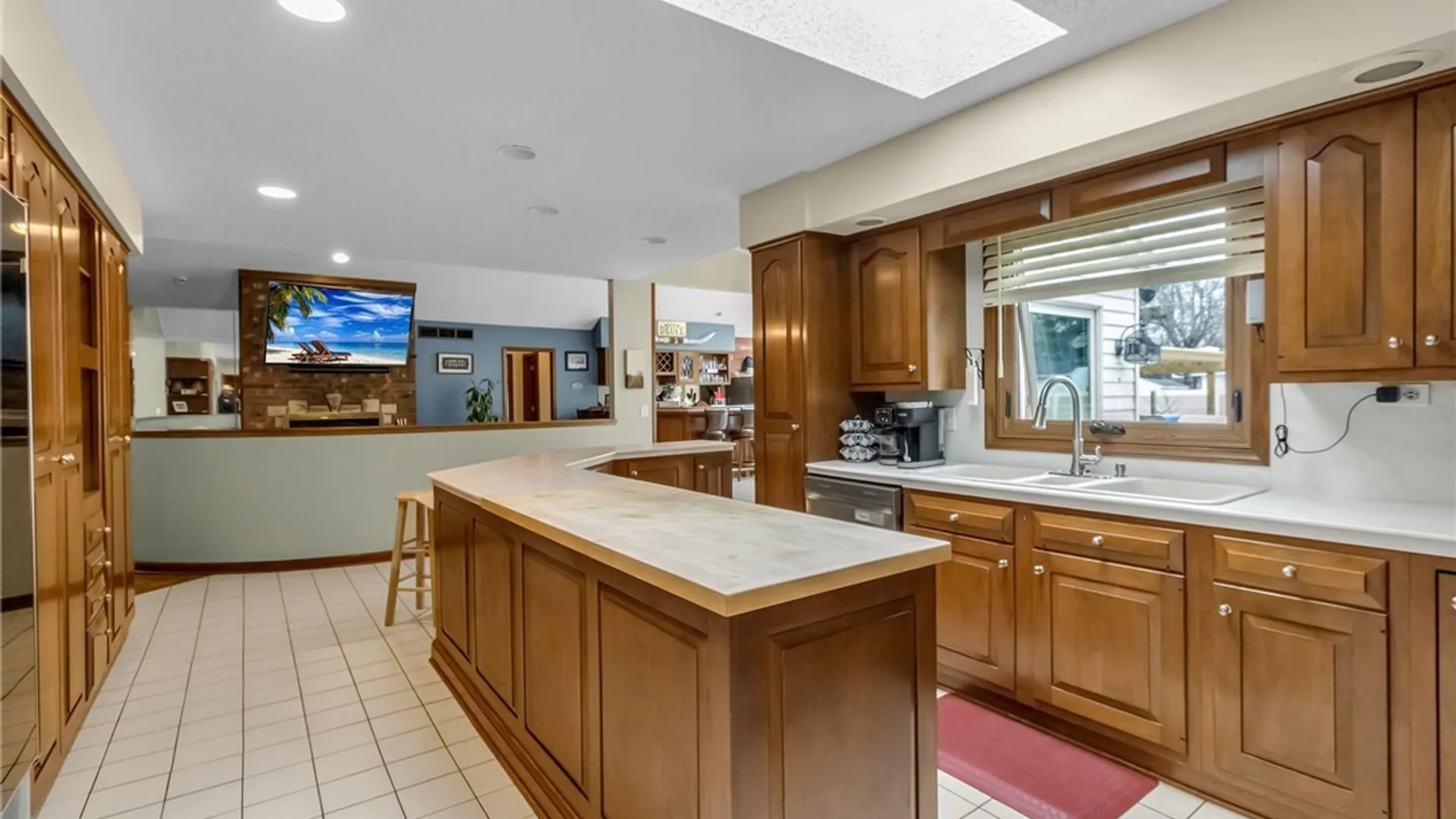 Property at 20 Rolling Meadow Lane, Amherst, NY 14051 12