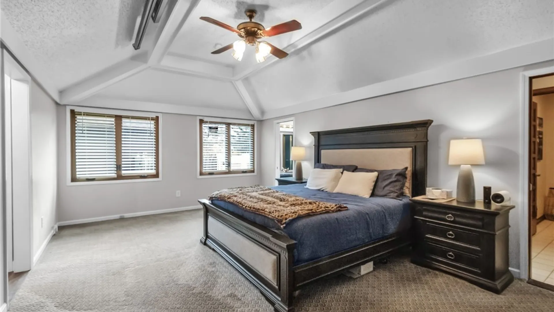 Property at 20 Rolling Meadow Lane, Amherst, NY 14051 20