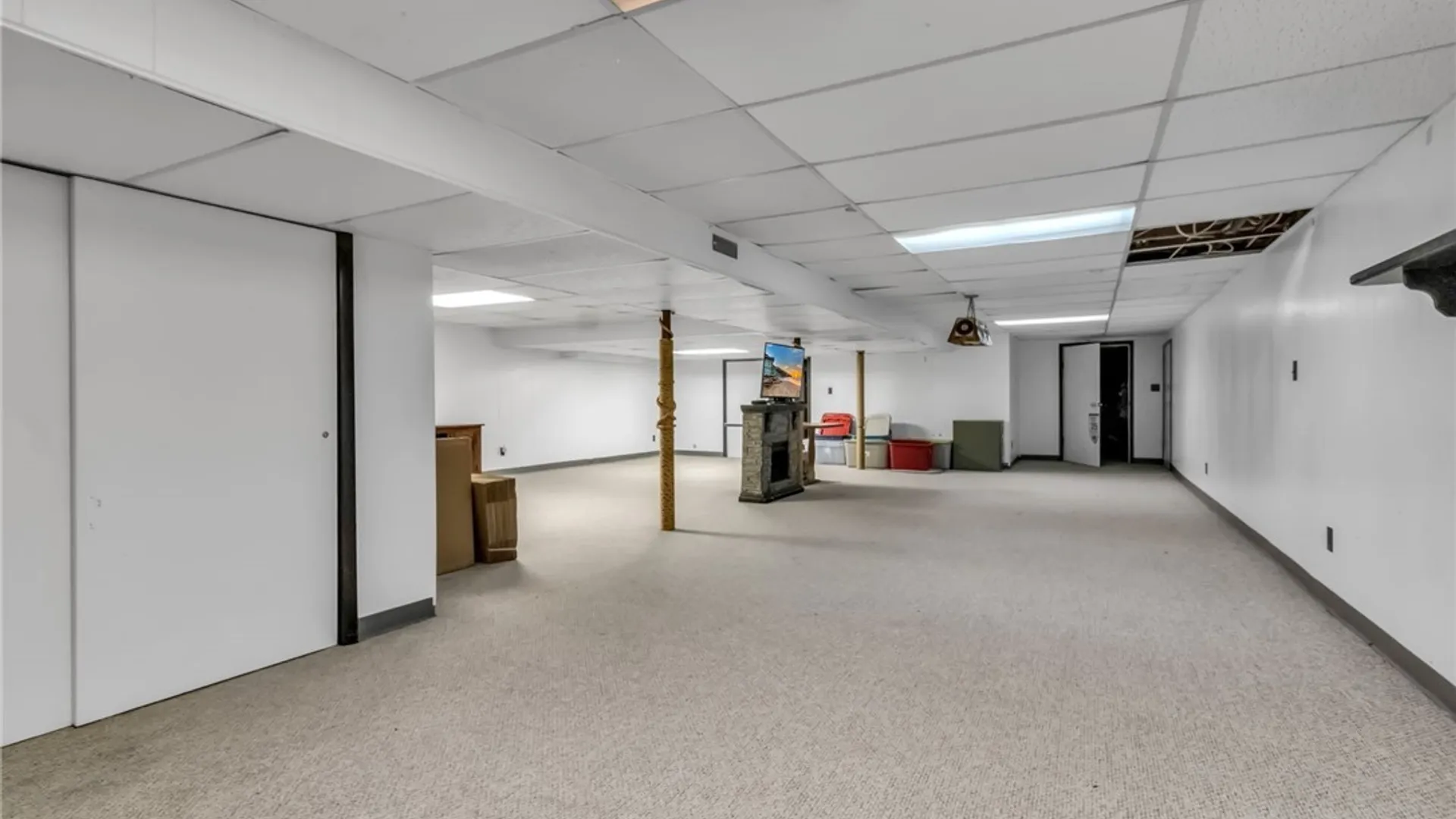 Property at 20 Rolling Meadow Lane, Amherst, NY 14051 39