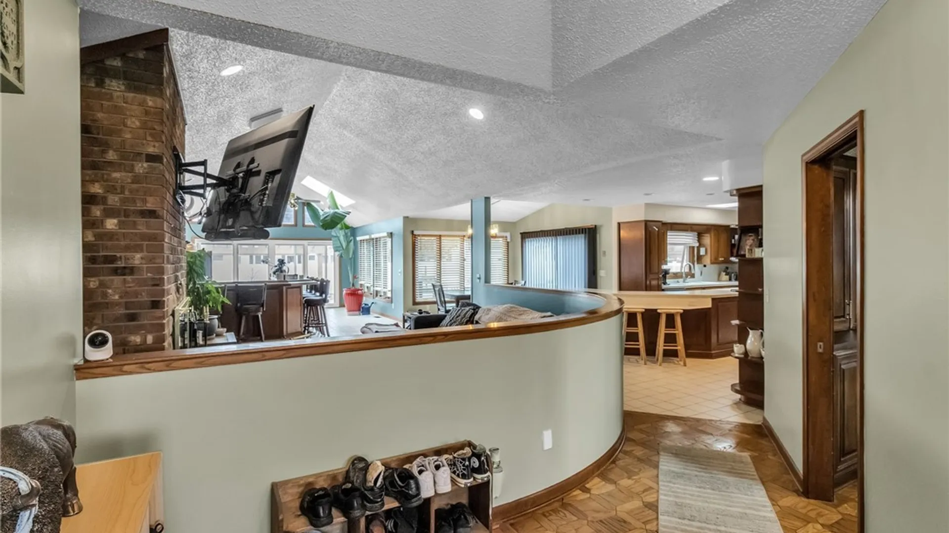 Property at 20 Rolling Meadow Lane, Amherst, NY 14051 4